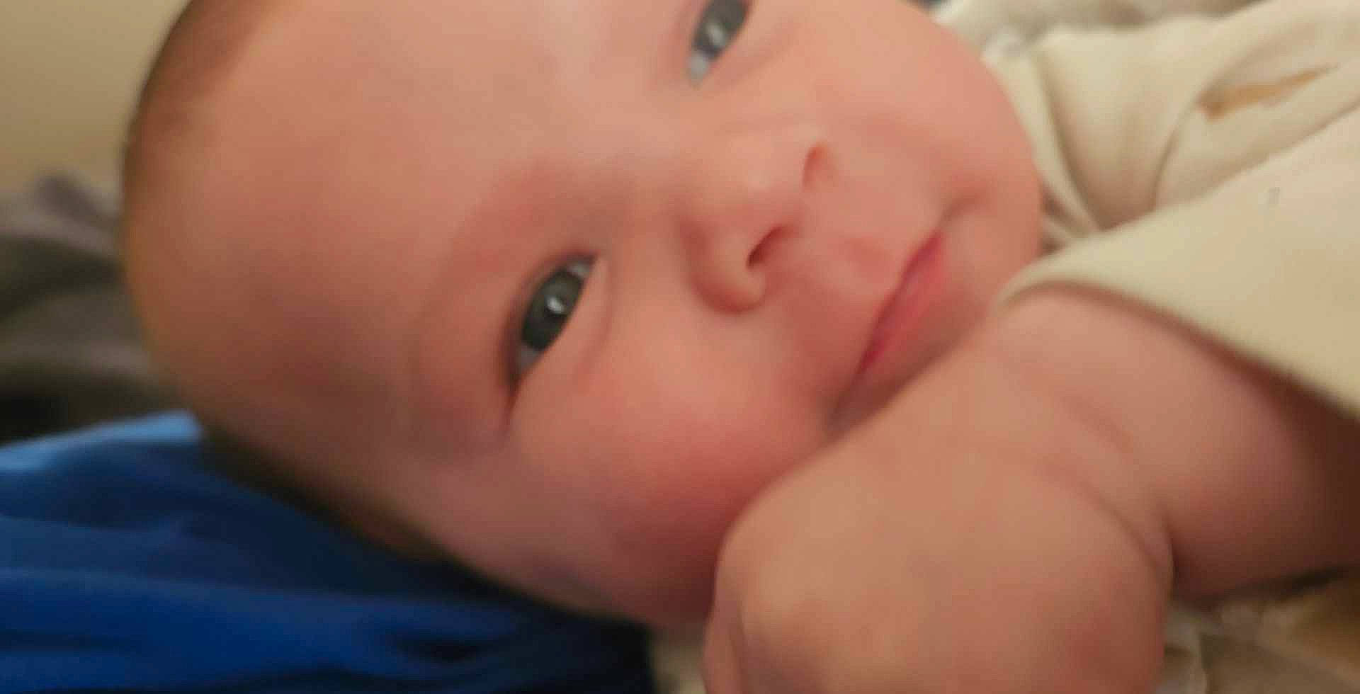 Alexander is registered to the contest to win money with this photo: baby, bodypart, face, finger, hand, happy, head, newborn, person, photography, portrait, smile