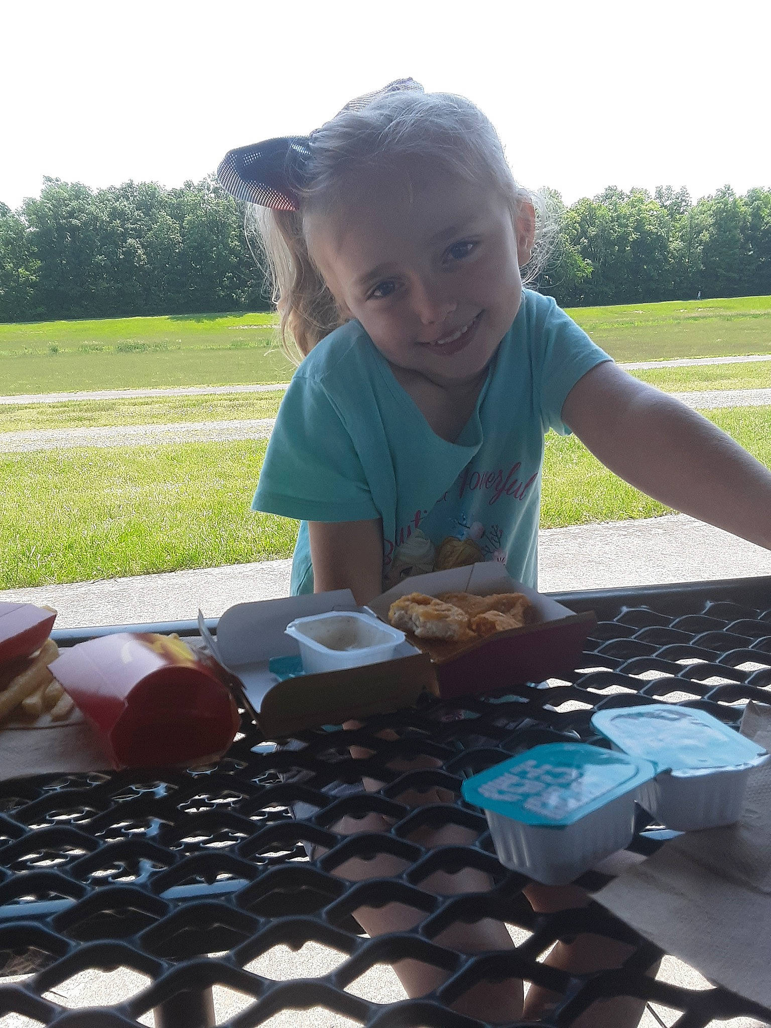 Serenah is registered to the contest to win money with this photo: joy, leisure, person, play, technology