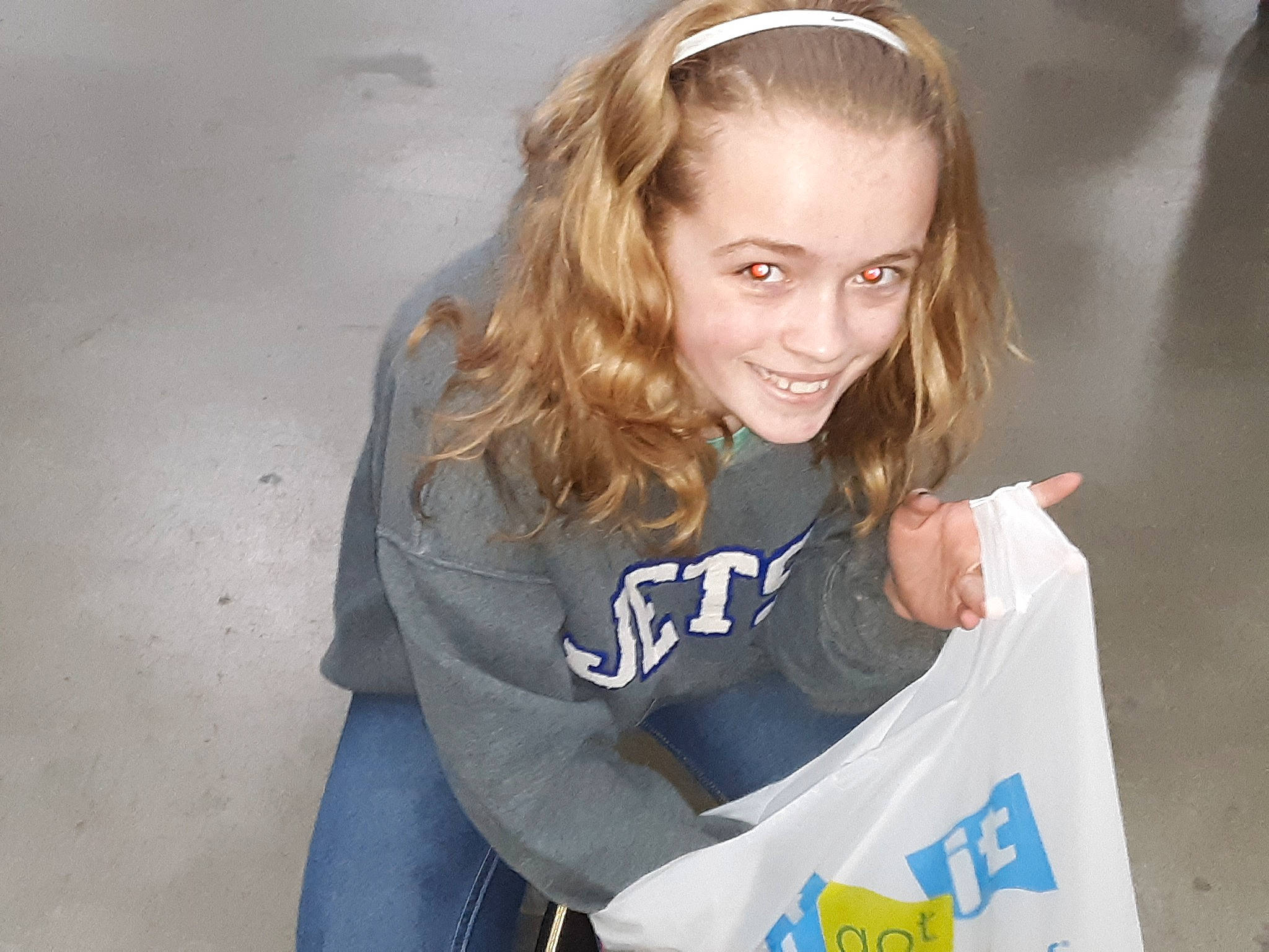 Lainee is registered to the contest to win money with this photo: blond, child, joy, person, sleeve, smile, t_shirt, top