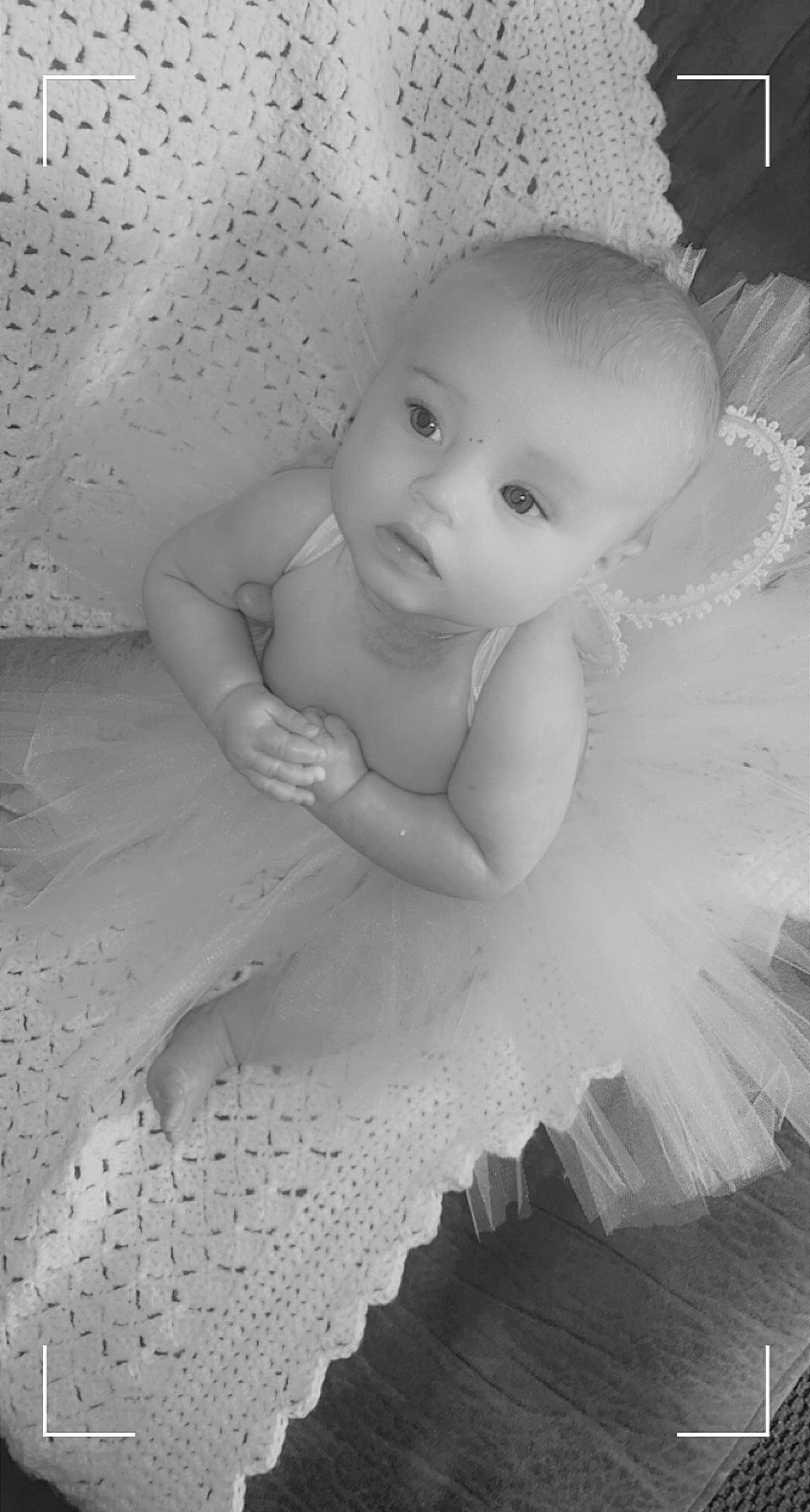 Kelahni is registered to the contest to win money with this photo: art, baby, baby_toddler_clothing, black_and_white, chest, child, eye, eyelash, fashion_accessory, flash_photography, fun, happy, iris, monochrome, monochrome_photography, person, photograph, portrait_photography, stock_photography, style