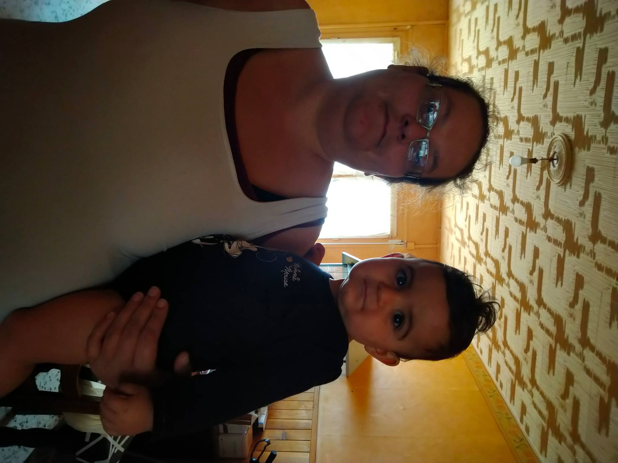 Baptiste participe au concours pour gagner de l'argent avec cette photo : child, fun, muscle, person