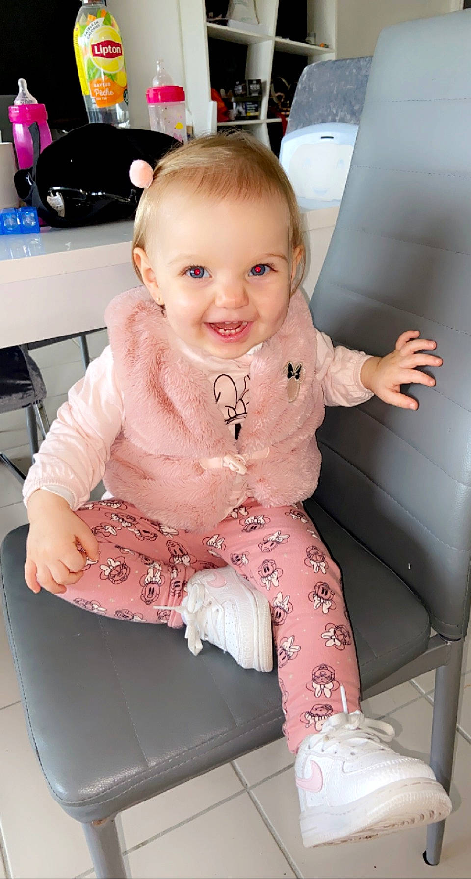 Shelsy participe au concours pour gagner de l'argent avec cette photo : baby, baby_toddler_clothing, cheek, child, comfort, computer_keyboard, fun, happy, joy, knee, lap, magenta, person, pink, sitting, skin, sleeve, smile, sock, t_shirt