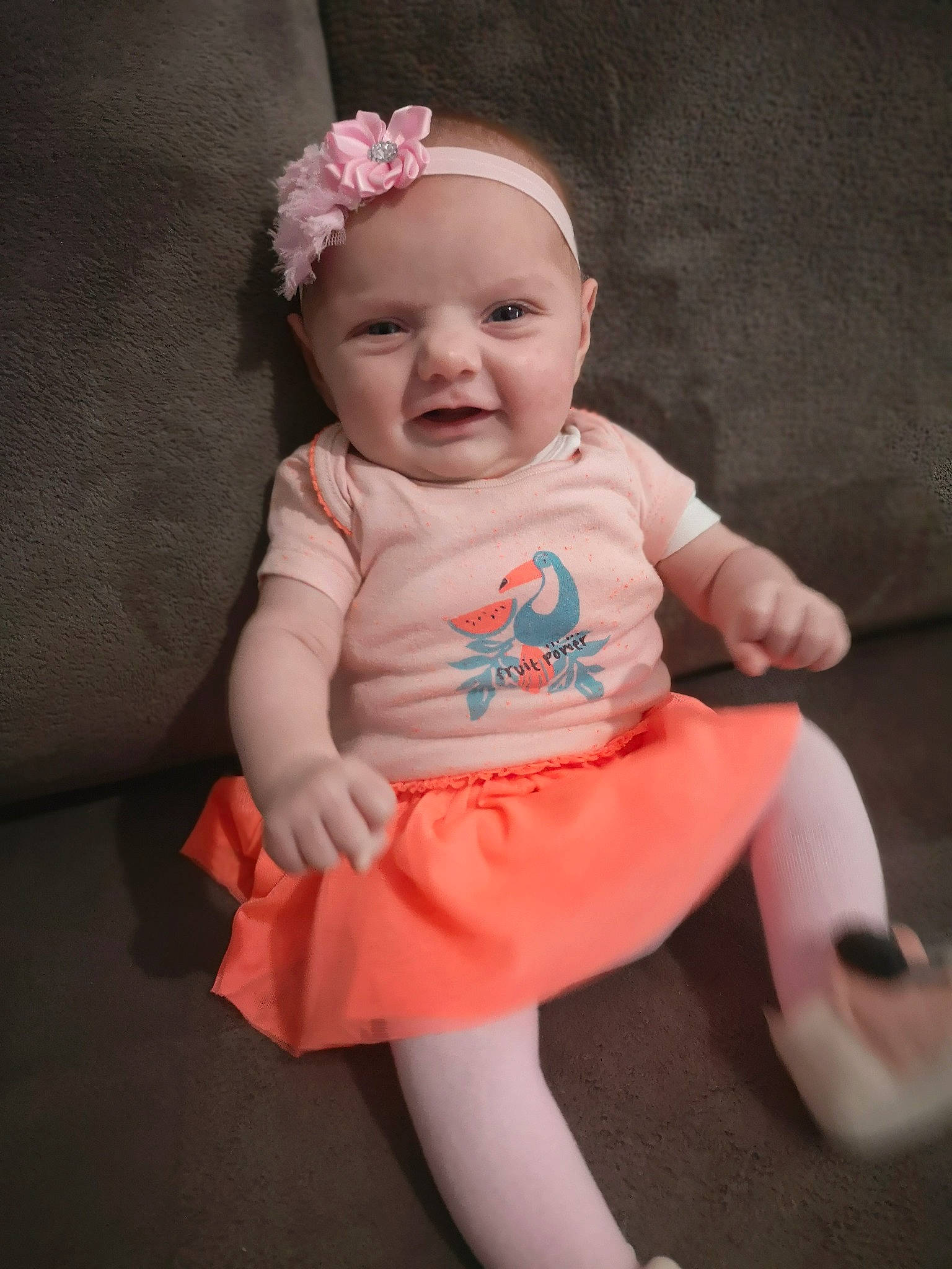 Shelsy a rejoint le concours — aidez-le/la à gagner de superbes lots ! baby, baby_toddler_clothing, child, hair_accessory, headwear, person, pink, skin, smile, toddler