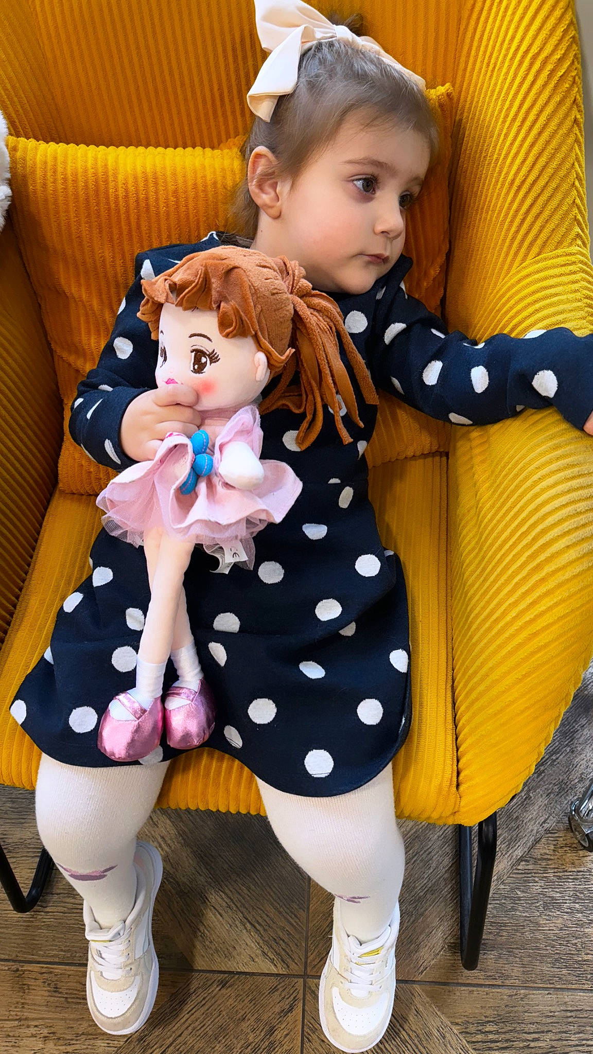 Aurora Stefania participe au concours pour gagner de l'argent avec cette photo : beauty, eye, face, facial_expression, fashion, fun, hair, hairstyle, happy, head, human_body, pattern, person, photograph, skin, textile, thigh, toddler, toy, white