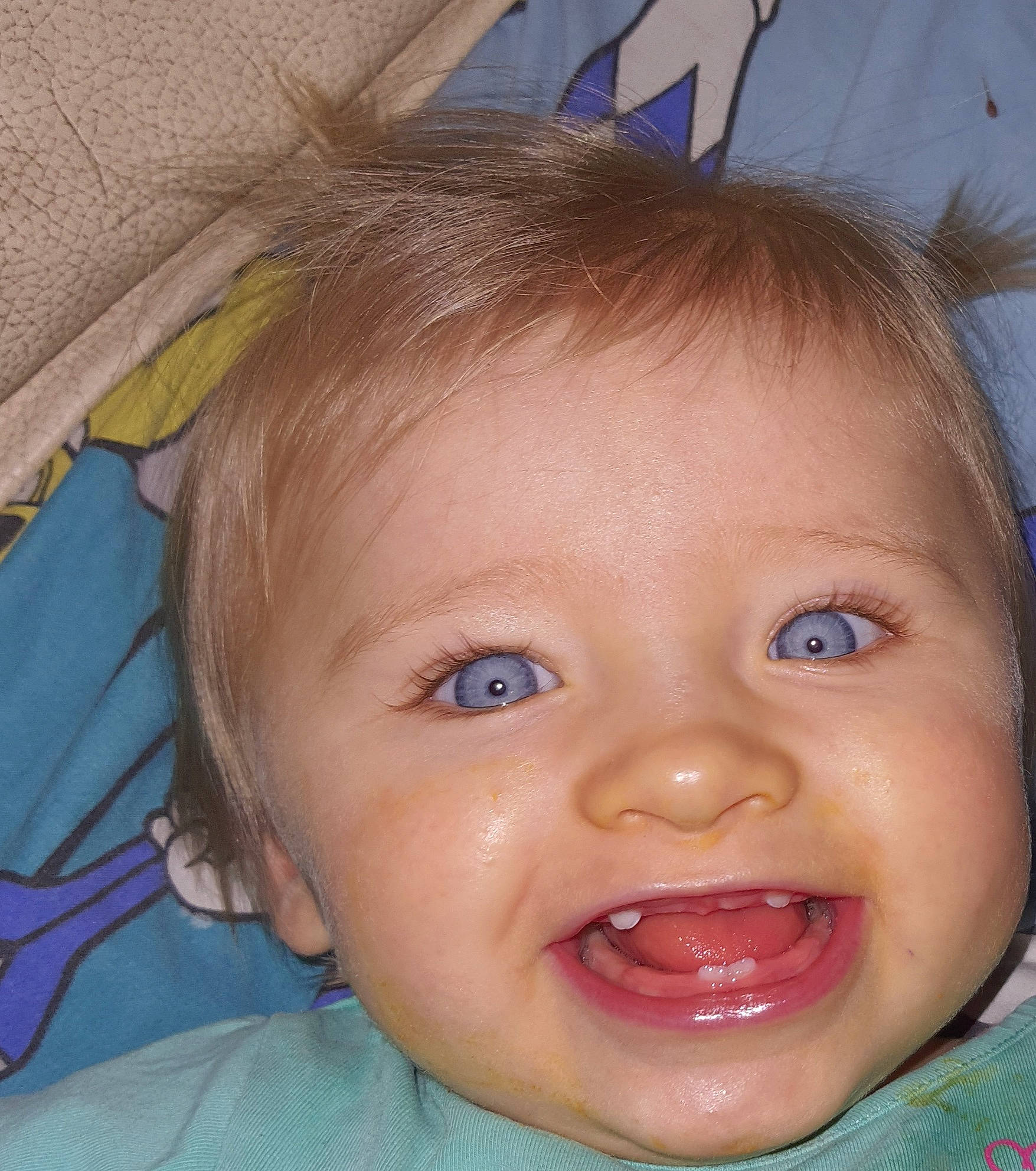 Rose a rejoint le concours — aidez-le/la à gagner de superbes lots ! azure, blue, cheek, chin, ear, eye, eyebrow, eyelash, face, forehead, hair, hairstyle, head, lip, mouth, nose, person, skin, smile, tongue