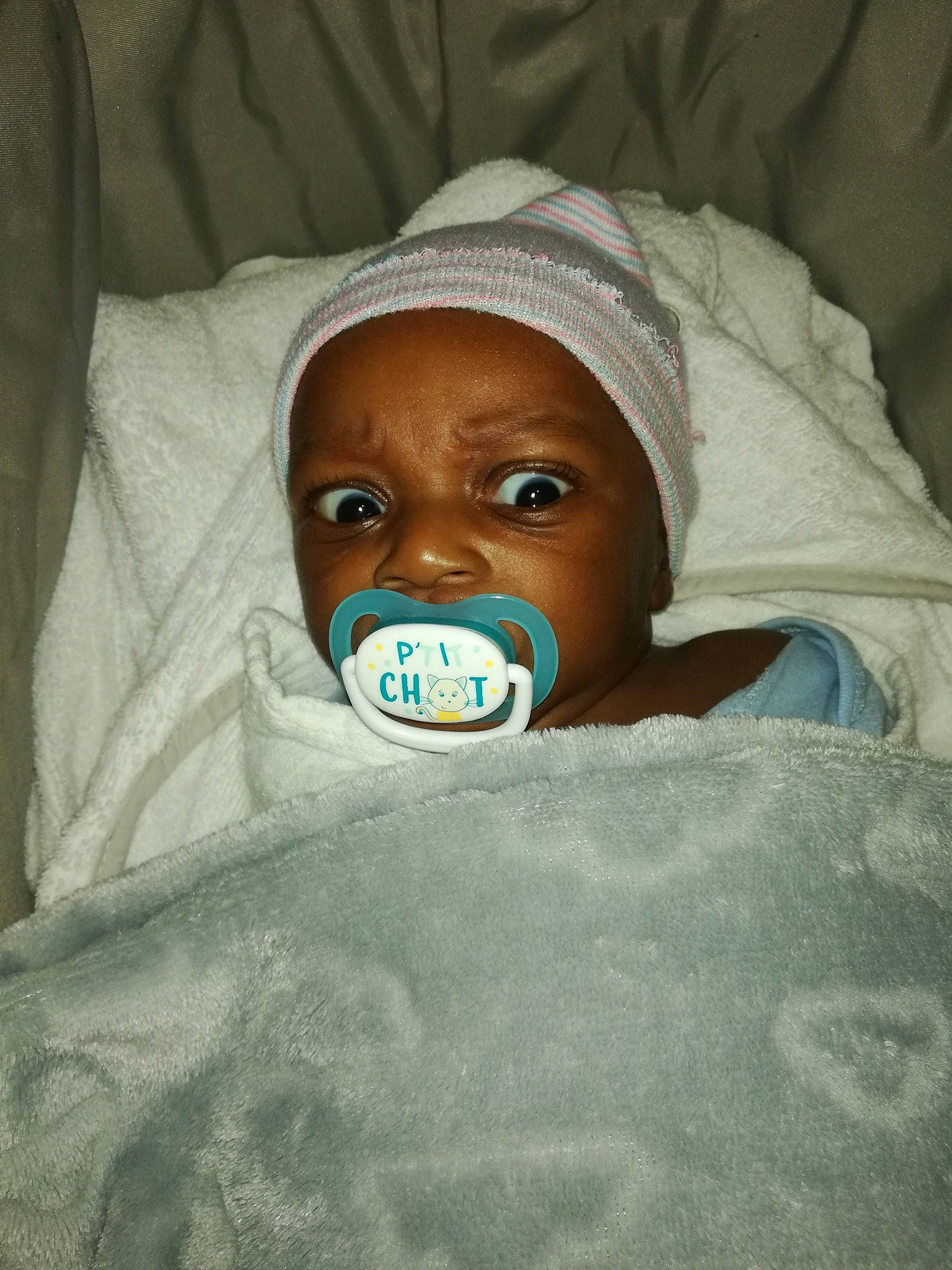 Fabory a rejoint le concours — aidez-le/la à gagner de superbes lots ! baby, baby_products, baby_safety, baby_sleeping, baby_toddler_clothing, bedding, bedtime, cheek, comfort, eye, face, hat, head, headwear, linens, medical, nose, person, room, sleeve