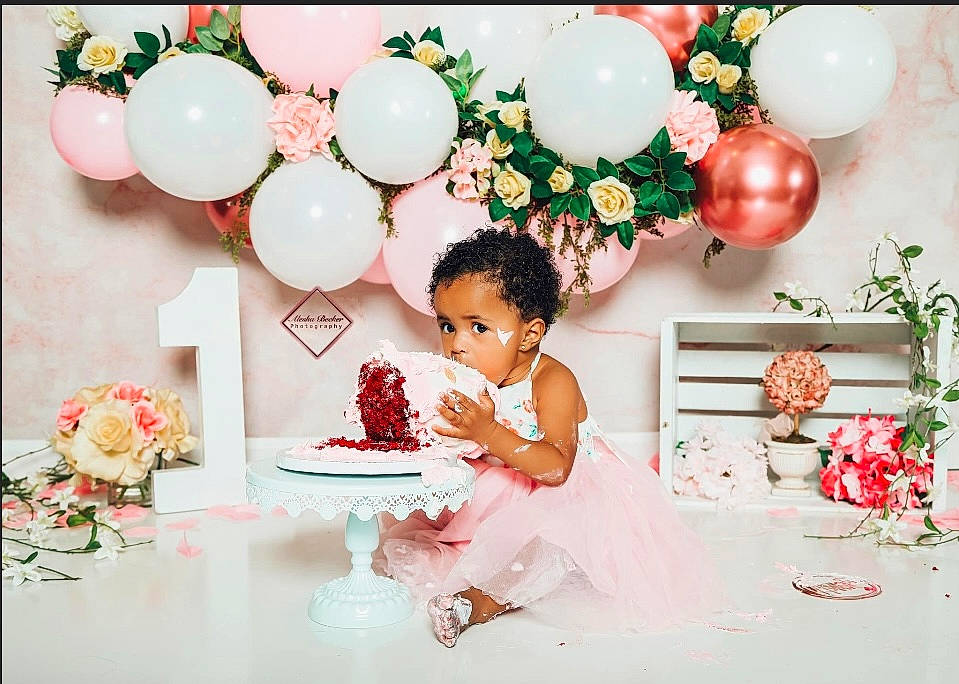 Amara is registered to the contest to win money with this photo: balloon, decoration, design, dress, event, flash_photography, flower, flower_arranging, happy, magenta, party, party_supply, peach, person, petal, pink, plant, sweetness, textile, toddler