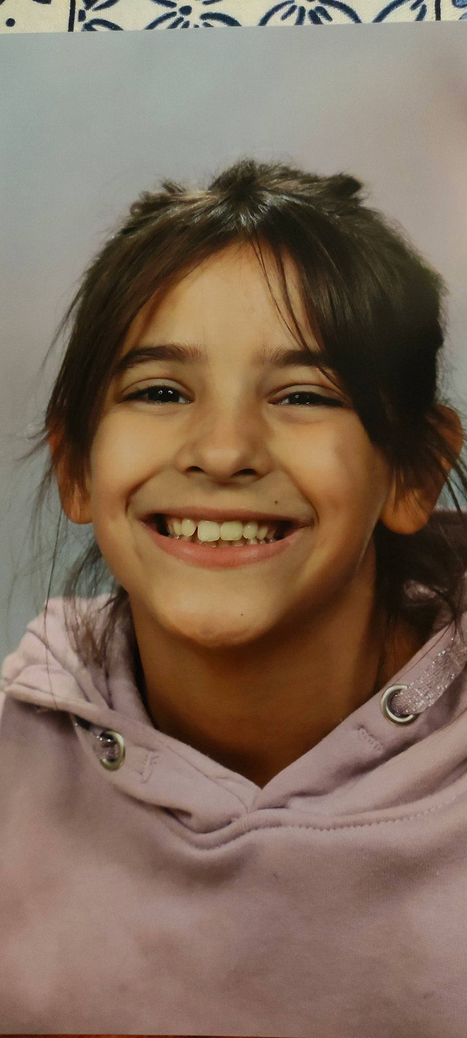 Lanna a rejoint le concours — aidez-le/la à gagner de superbes lots ! cheek, chin, cool, eyebrow, eyelash, flash_photography, forehead, fun, hair, happy, iris, jaw, joy, lip, mouth, nose, person, skin, sleeve, smile