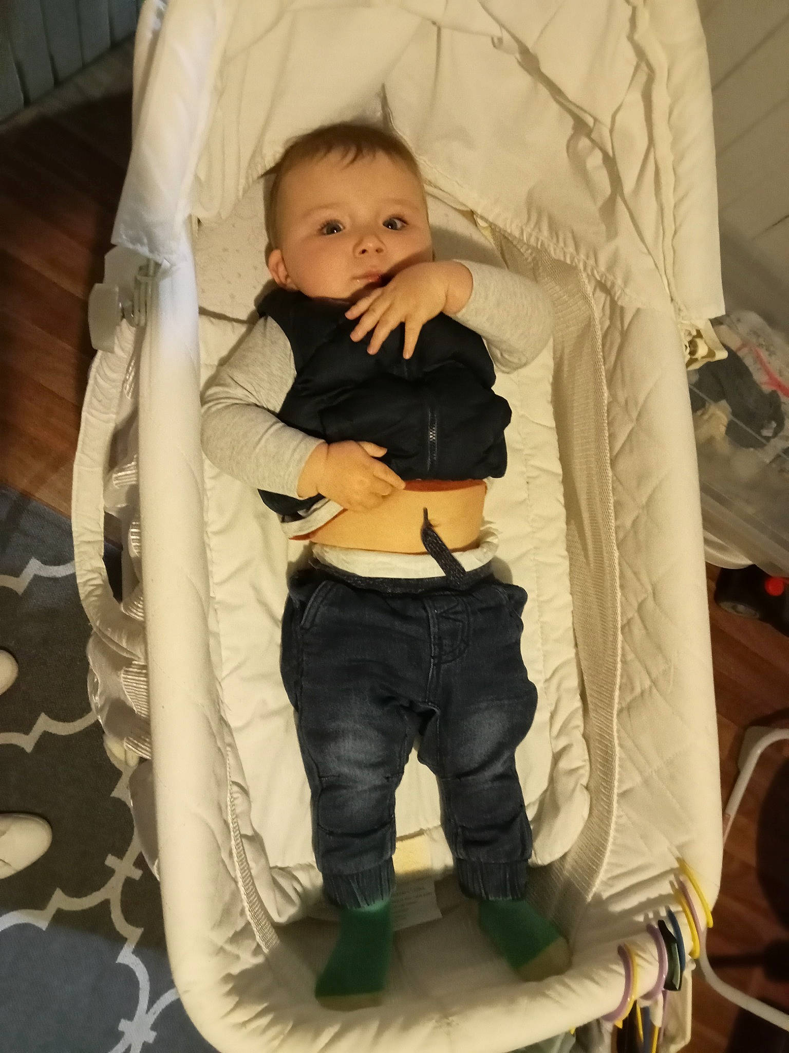 Talakai is registered to the contest to win money with this photo: abdomen, baby, baby_carriage, baby_products, baby_toddler_clothing, chair, cheek, chest, child, comfort, flash_photography, fun, human_body, infant_bed, person, room, sitting, stomach, thigh, toddler