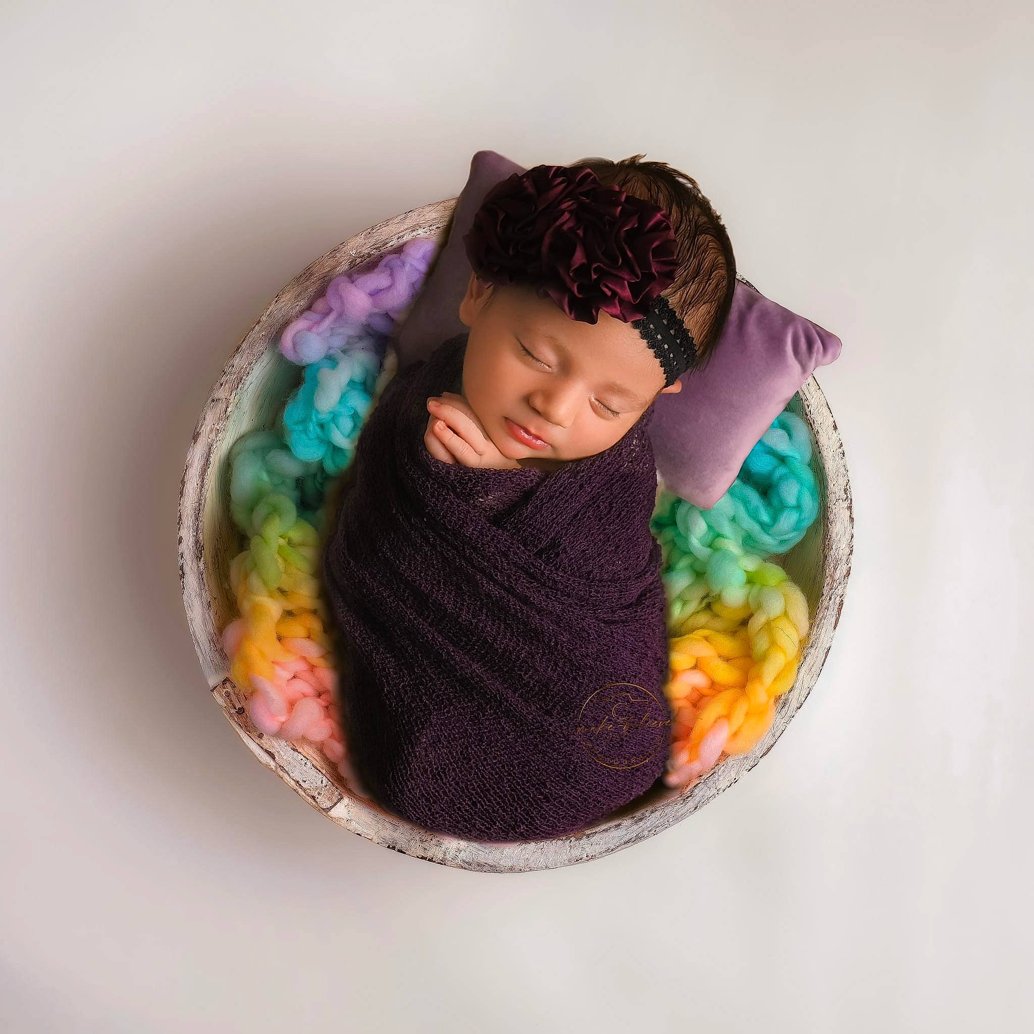 Viviana is registered to the contest to win money with this photo: arm, art, baby, baby_toddler_clothing, beanie, cap, circle, comfort, eye, fashion_accessory, head, headgear, headwear, knit_cap, magenta, pattern, person, sleeve, t_shirt, toddler