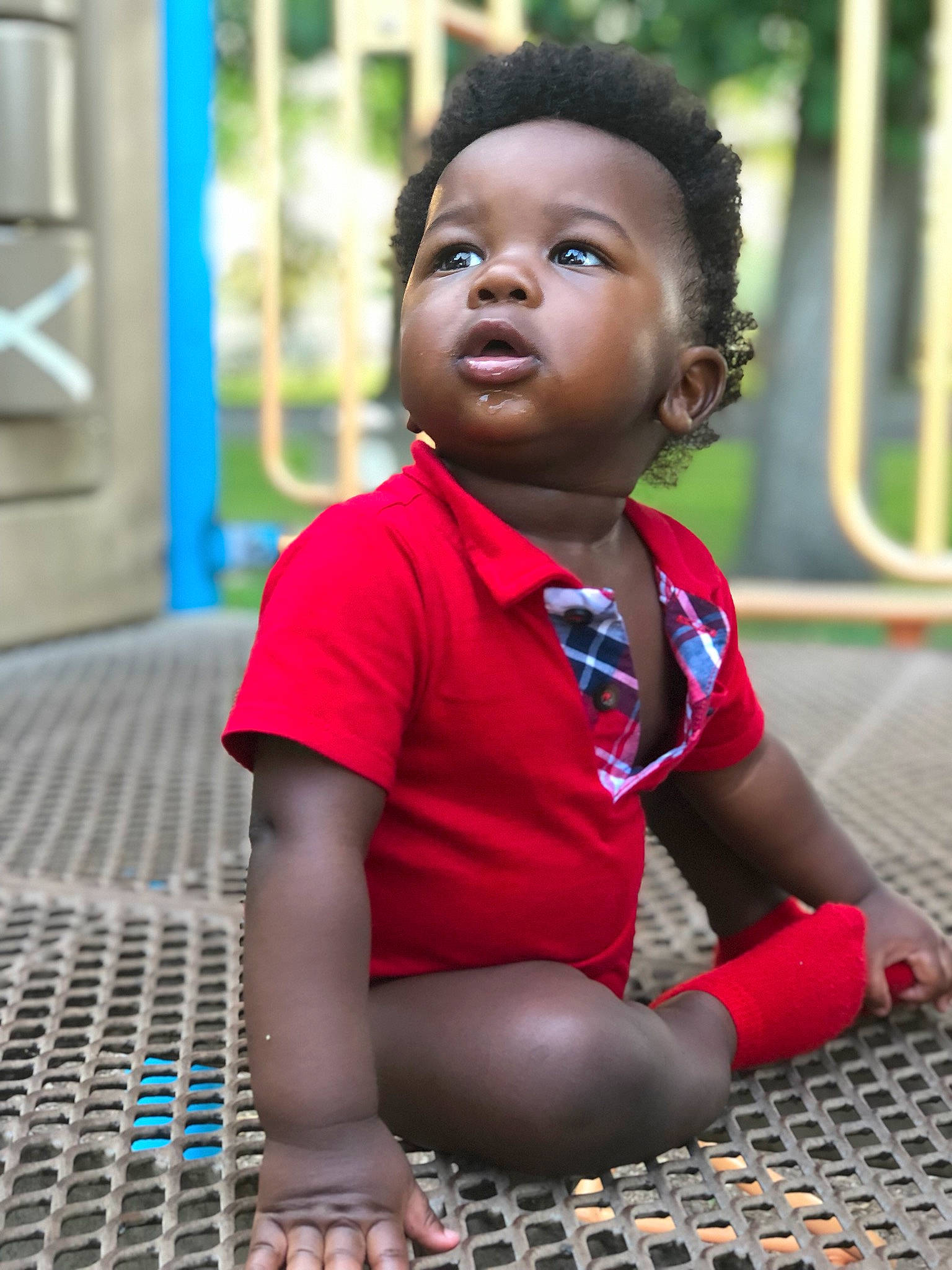 Zachariah is registered to the contest to win money with this photo: adaptation, child, face, person, play, sitting, skin, smile, toddler