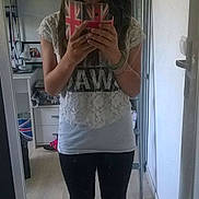 Jade a rejoint le concours — aidez-le/la à gagner de superbes lots !