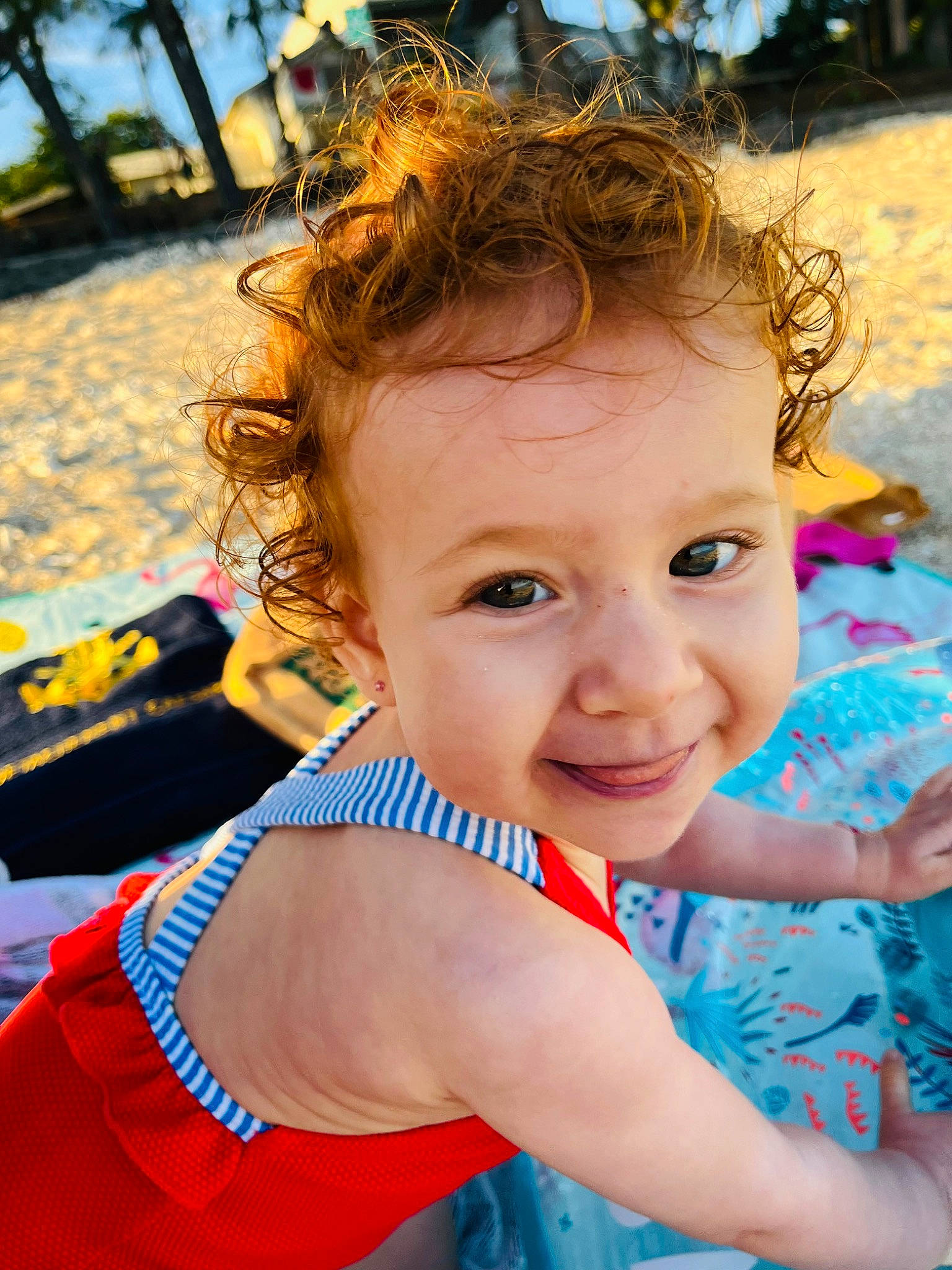Lola participe au concours pour gagner de l'argent avec cette photo : azure, beach, blue, chin, cool, eye, face, fun, happy, head, iris, joy, leisure, lip, people_in_nature, person, sand, skin, smile, summer