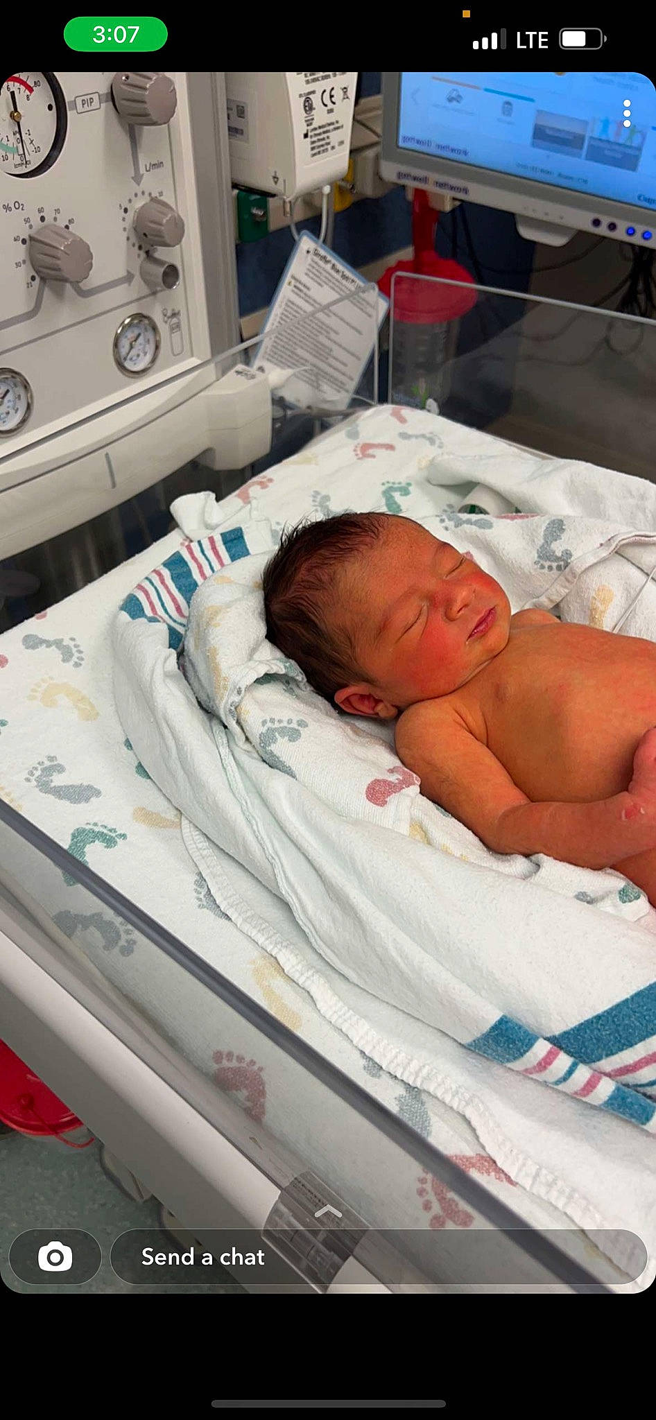 Wrenleigh is registered to the contest to win money with this photo: baby, baby_safety, bedding, child, clothes_dryer, comfort, event, health_care, home_appliance, hospital, hospital_bed, laundry_room, linens, medical, medical_equipment, patient, person, product, service, toddler