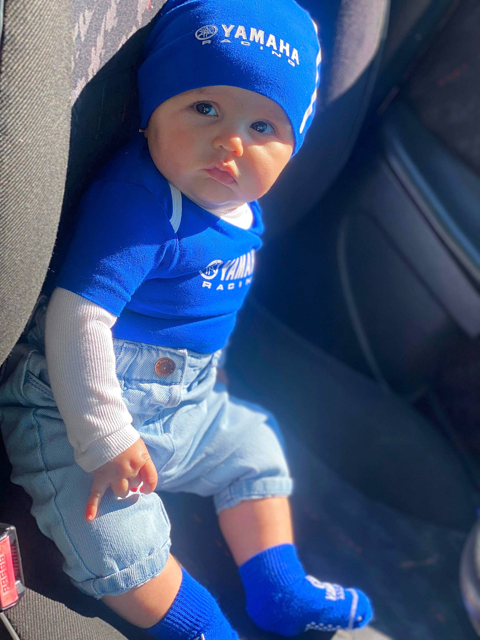 Sïway a rejoint le concours — aidez-le/la à gagner de superbes lots ! azure, baby_carriage, baby_toddler_clothing, blue, cap, car_seat, child, cool, electric_blue, headgear, headwear, human_body, outerwear, person, personal_protective_equipment, shorts, sleeve, sports_gear, thigh, toddler