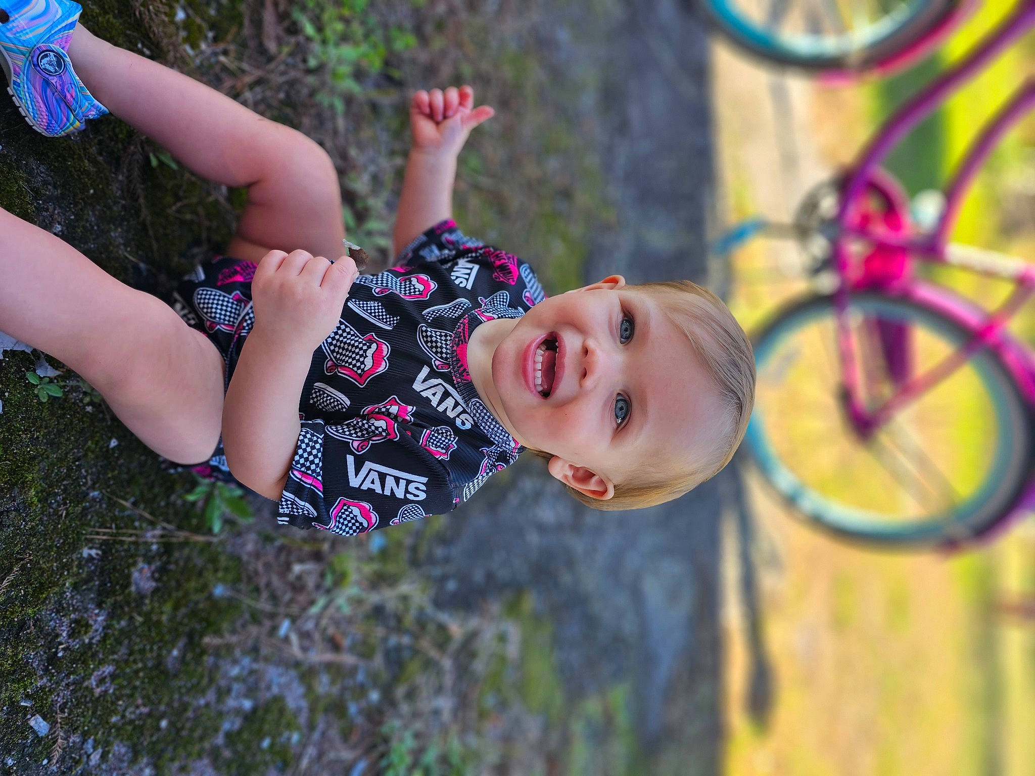 Kinsleigh is registered to the contest to win money with this photo: bicycle, bicycle_handlebar, bicycle_tire, bicycle_wheel, eye, fun, grass, happy, head, joy, leaf, leisure, nature, people_in_nature, person, plant, recreation, smile, tire, toddler