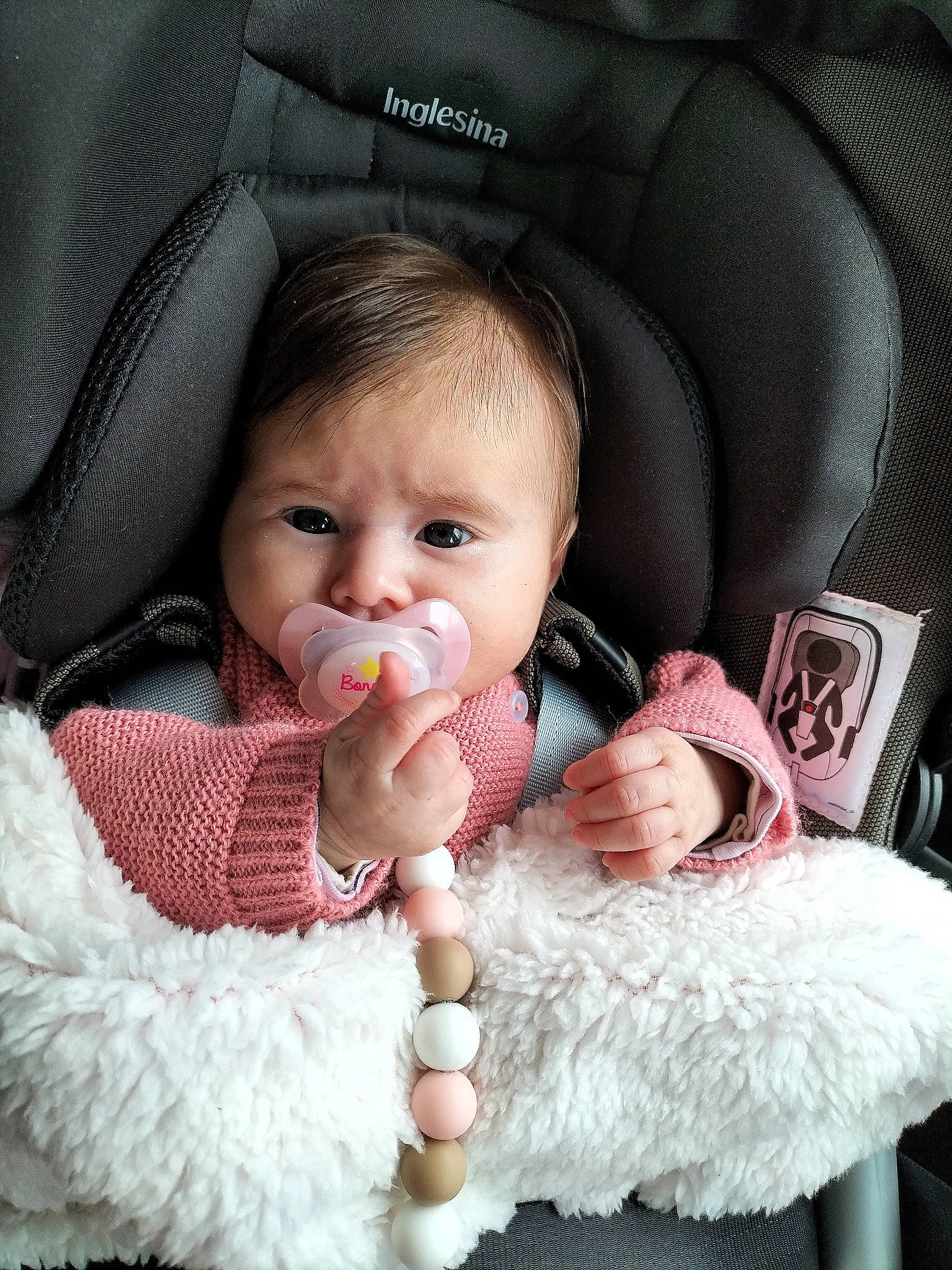 Cléa a rejoint le concours — aidez-le/la à gagner de superbes lots ! baby, baby_toddler_clothing, cheek, comfort, eye, eyebrow, eyelash, facial_expression, finger, gesture, head, iris, lip, mouth, nose, person, photograph, product, skin, textile