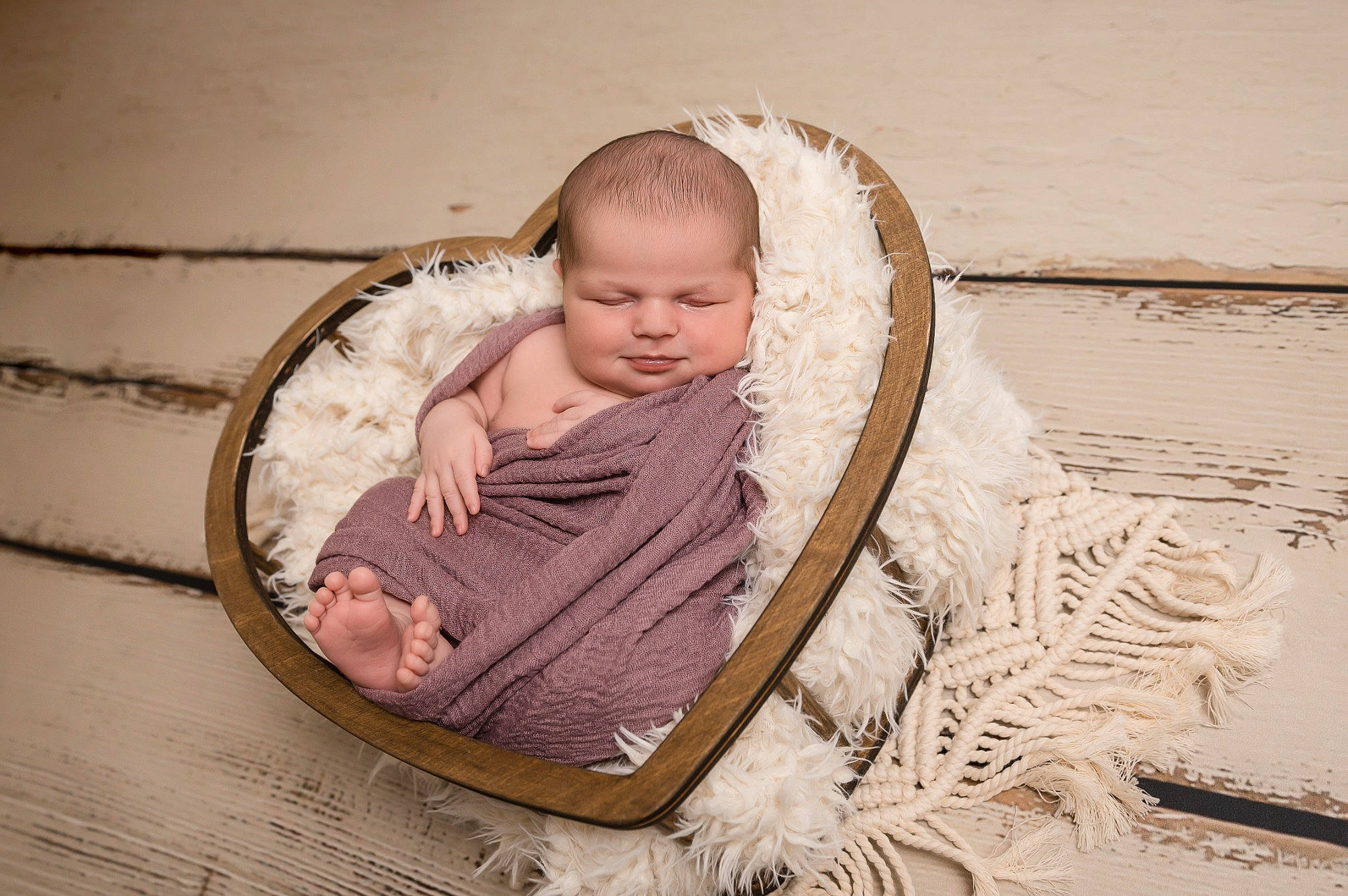 Eleanor participe au concours pour gagner de l'argent avec cette photo : baby, baby_products, baby_toddler_clothing, child, circle, comfort, flash_photography, fun, grass, happy, leisure, person, play, portrait_photography, room, sitting, skin, stock_photography, toddler, wood