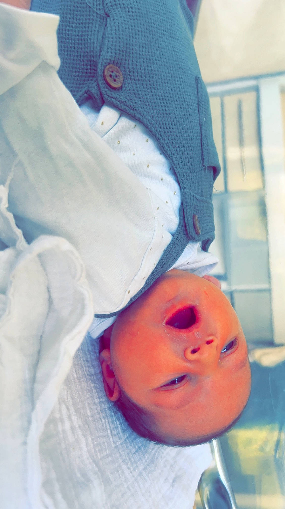 Maëlys a rejoint le concours — aidez-le/la à gagner de superbes lots ! baby, baby_sleeping, baby_toddler_clothing, beanie, cap, cheek, child, comfort, cool, electric_blue, eyelash, freezing, fun, happy, knit_cap, nose, person, portrait_photography, sleeve, toddler