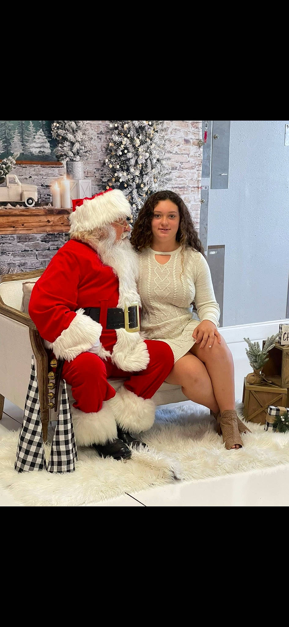 Kahlia is registered to the contest to win money with this photo: beard, boot, christmas, christmas_decoration, christmas_eve, event, fictional_character, fun, fur, fur_clothing, happy, hat, holiday, joy, knee, lap, person, santa_claus, sitting, thigh