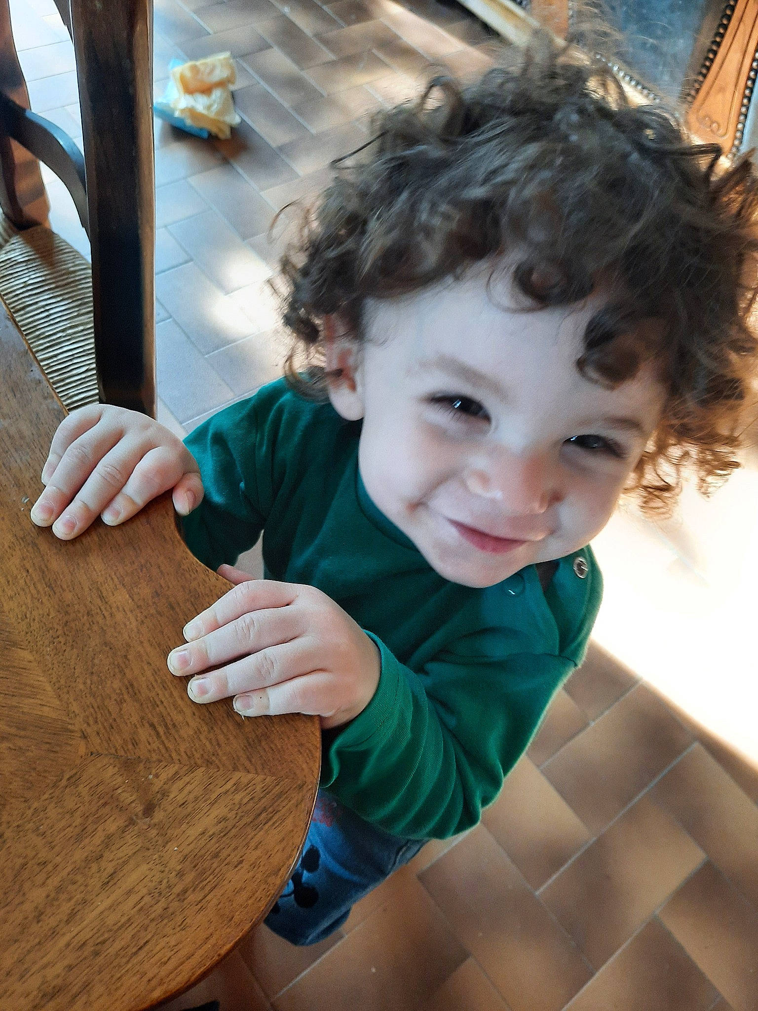 Esteban participe au concours pour gagner de l'argent avec cette photo : eye, hand, hardwood, joy, person, plywood, thumb, toddler, varnish, wood, wood_stain