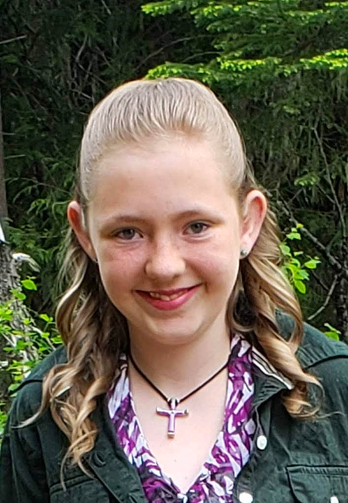 Kaitlynn is registered to the contest to win money with this photo: blond, brown_hair, ear, eyebrow, face, forehead, girl, hair, hair_coloring, hairstyle, head, human_hair_color, iris, joy, long_hair, person, smile