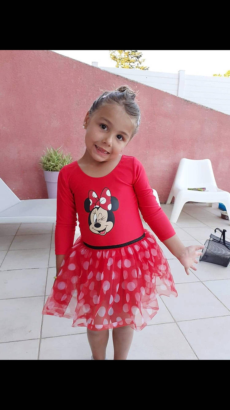 Olivia a rejoint le concours — aidez-le/la à gagner de superbes lots ! baby, baby_toddler_clothing, child, child_model, clothing, costume, design, dress, joy, pattern, person, pink, sleeve, smile, toddler