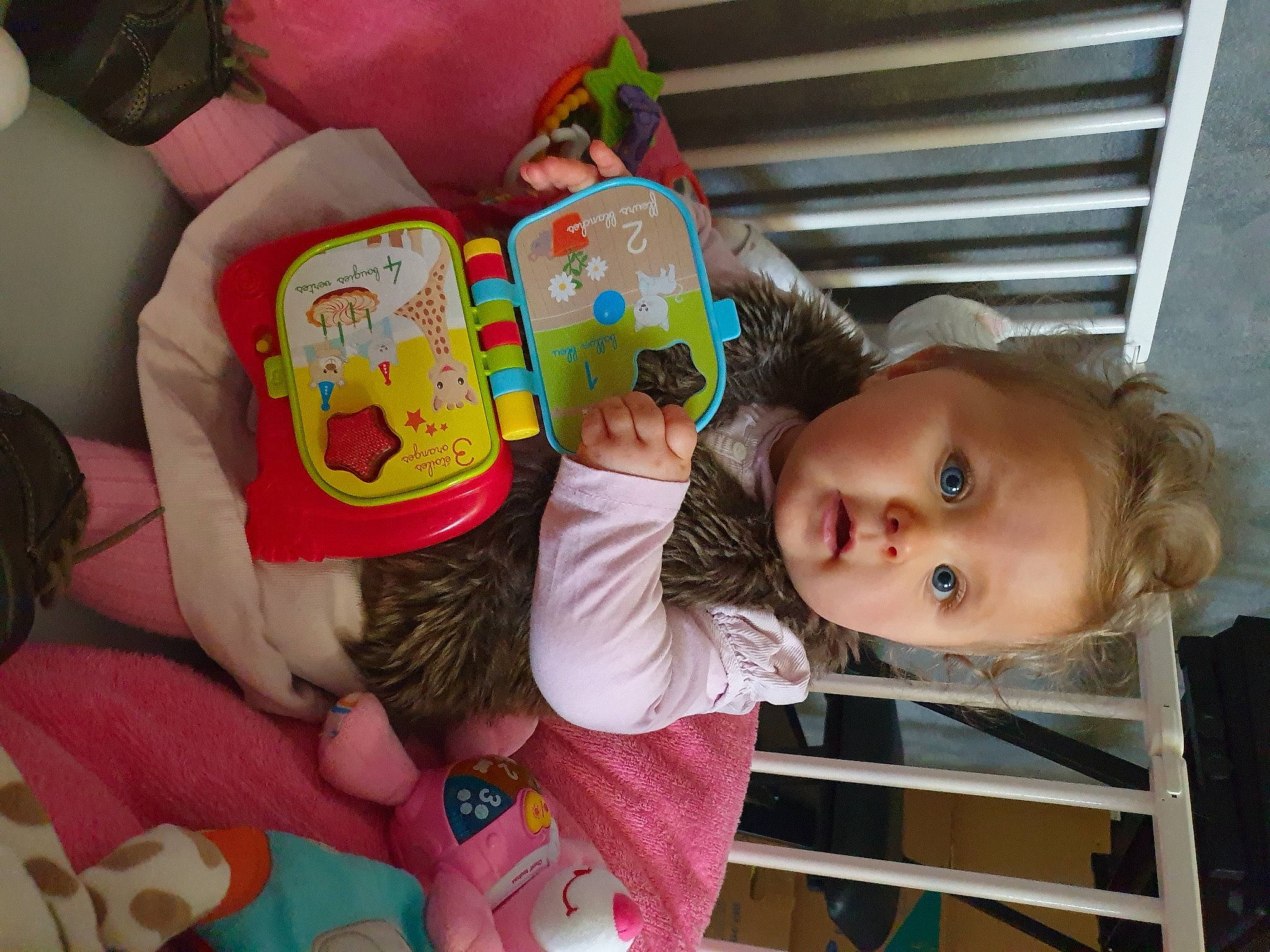 Lindsay a rejoint le concours — aidez-le/la à gagner de superbes lots ! baby, baby_products, baby_toddler_clothing, baby_toys, cheek, child, event, fun, happy, holiday, nose, person, plastic, play, room, skin, stuffed_toy, surprise, sweetness, textile