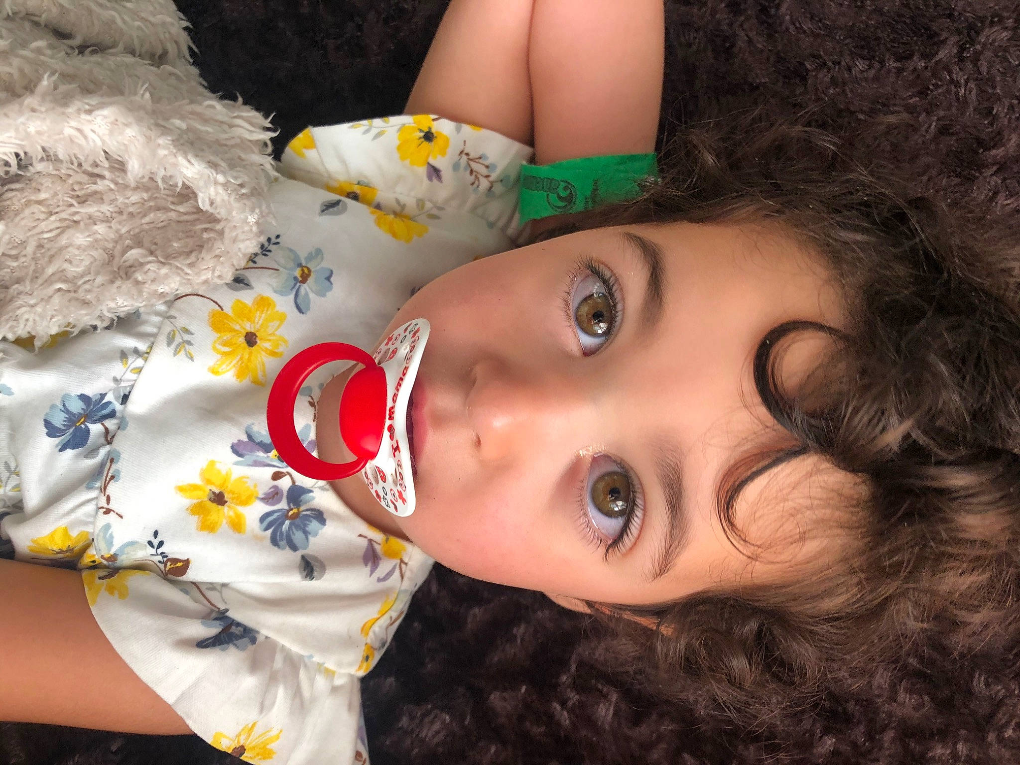 Jenna a rejoint le concours — aidez-le/la à gagner de superbes lots ! beauty, brown_hair, cheek, child, chin, eyebrow, eyelash, fashion_design, flash_photography, fun, grass, happy, iris, lip, mouth, neck, nose, person, skin, smile