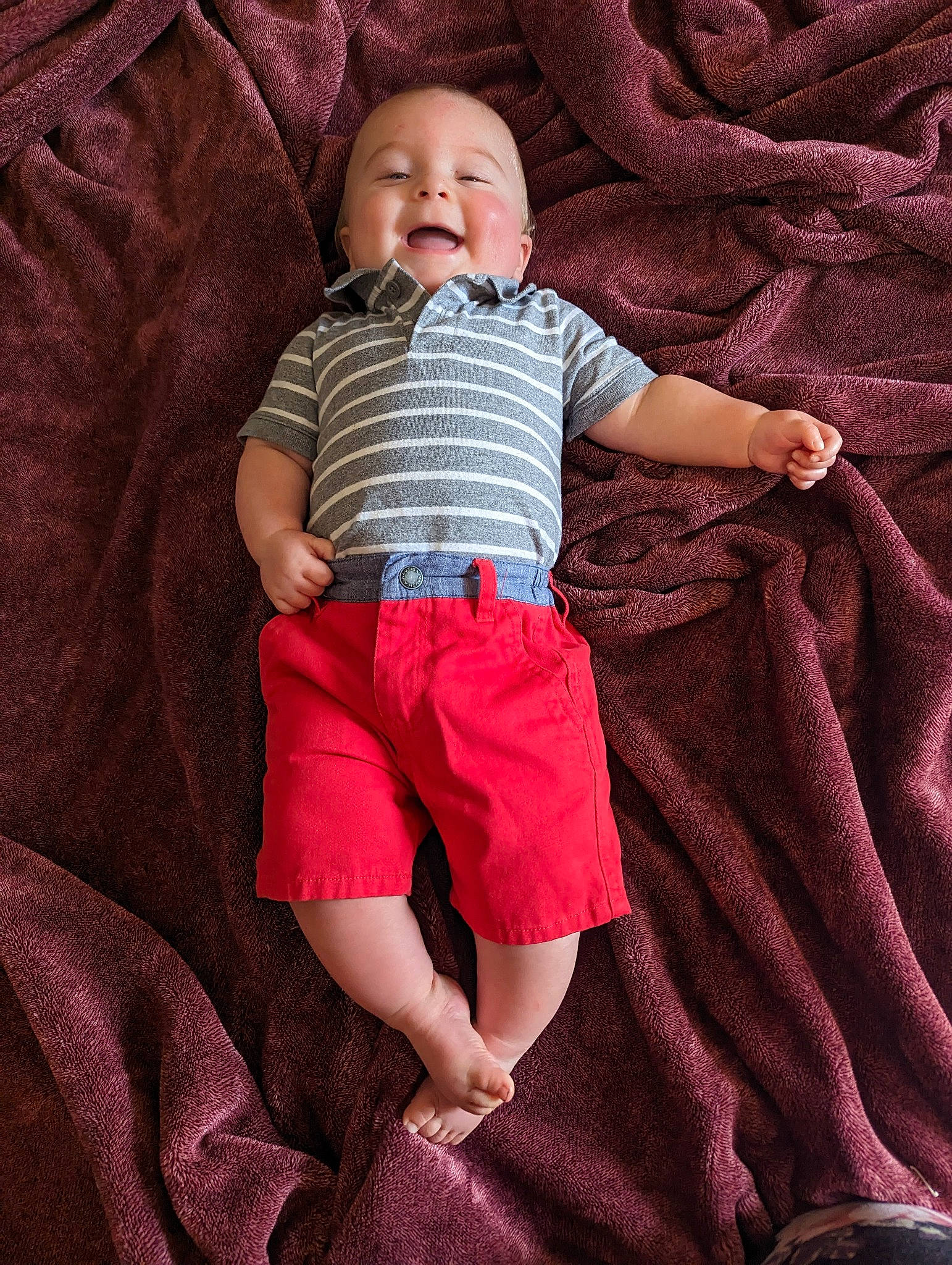 Axel joined the competition — help win amazing prizes! baby, baby_toddler_clothing, beauty, child, comfort, eye, face, human_leg, linens, magenta, pattern, person, pink, purple, skin, sleeve, smile, t_shirt, textile, thigh