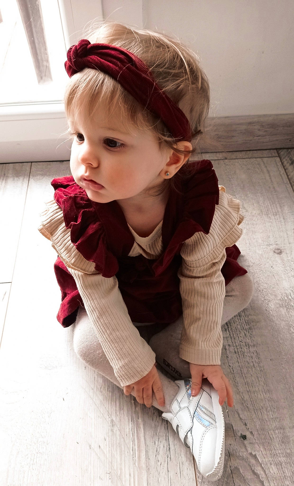 Shany participe au concours pour gagner de l'argent avec cette photo : baby, baby_toddler_clothing, cap, cheek, cool, dress, eye, face, flooring, hair, happy, head, lip, neck, nose, pattern, person, skin, sleeve, toddler