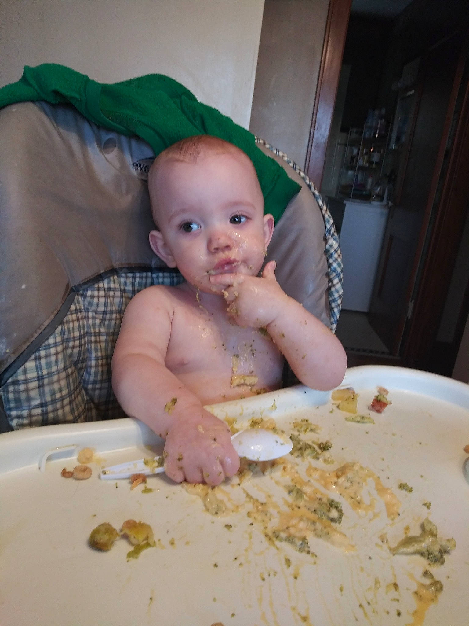 Jayce is registered to the contest to win money with this photo: baby, baby_bathing, baby_food, child, comfort_food, eating, face, food, person, toddler