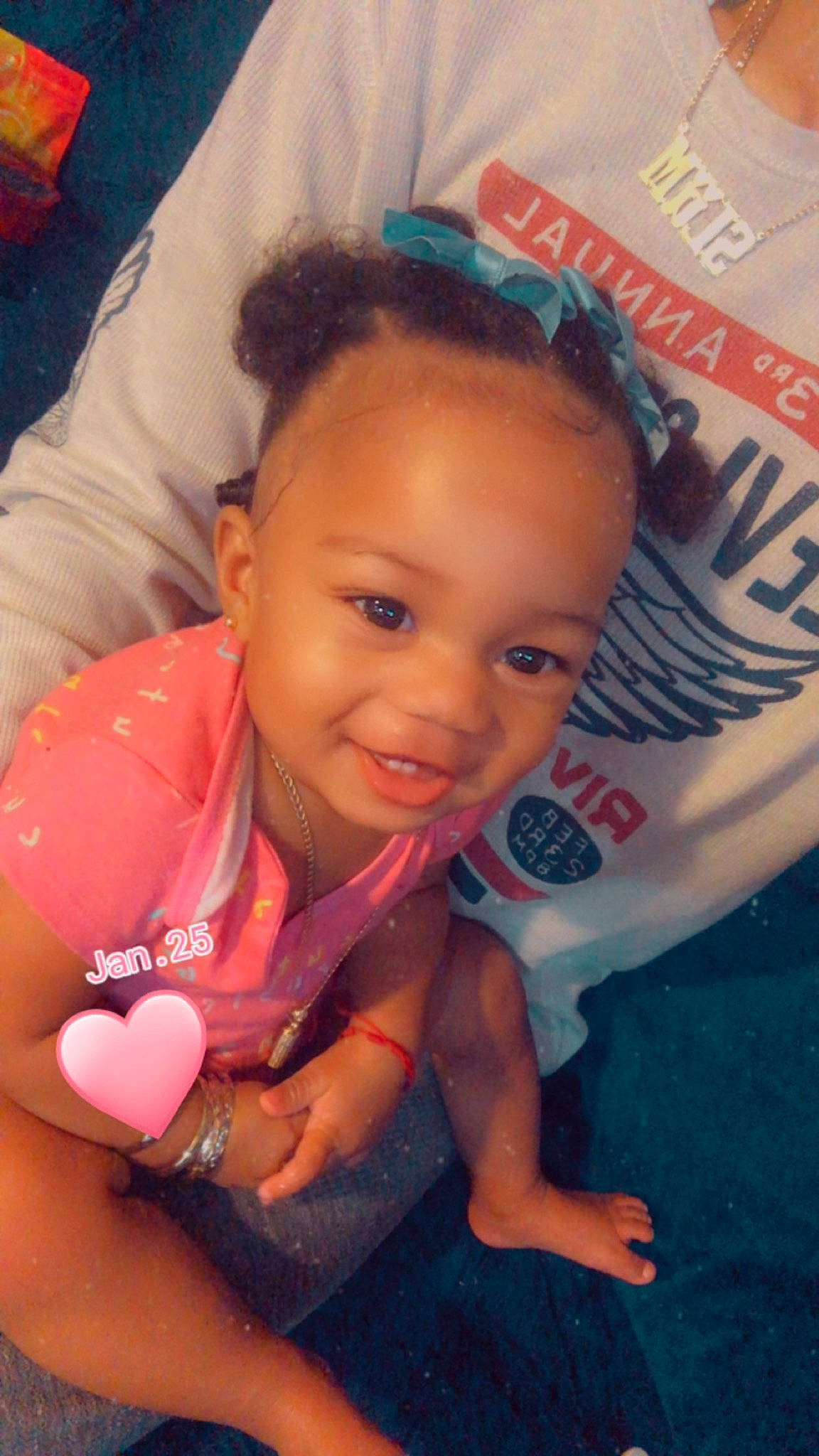 Brooklyn is registered to the contest to win money with this photo: arm, cheek, chin, eye, eyebrow, face, facial_expression, gesture, hairstyle, happy, head, iris, joy, lip, mouth, neck, nose, organ, person, pink