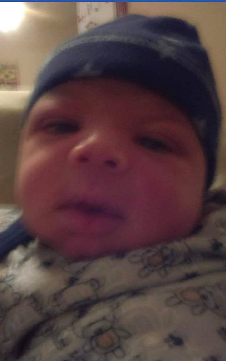 Legend Yashau is registered to the contest to win money with this photo: cheek, child, chin, close_up, day, ear, eye, eyebrow, face, finger, forehead, girl, head, infant, lip, mouth, nose, person, selfie, skin