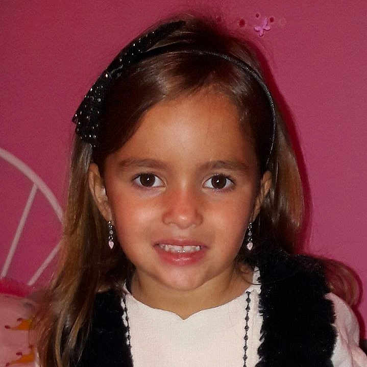 Liya a rejoint le concours — aidez-le/la à gagner de superbes lots !