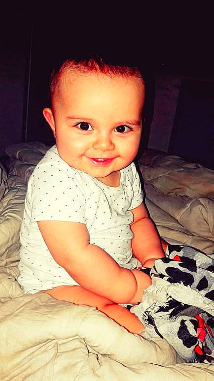 Lyziano a rejoint le concours — aidez-le/la à gagner de superbes lots ! baby, cheek, child, chin, eye, face, forehead, head, iris, joy, lip, mouth, nose, person, sitting, skin, smile, toddler