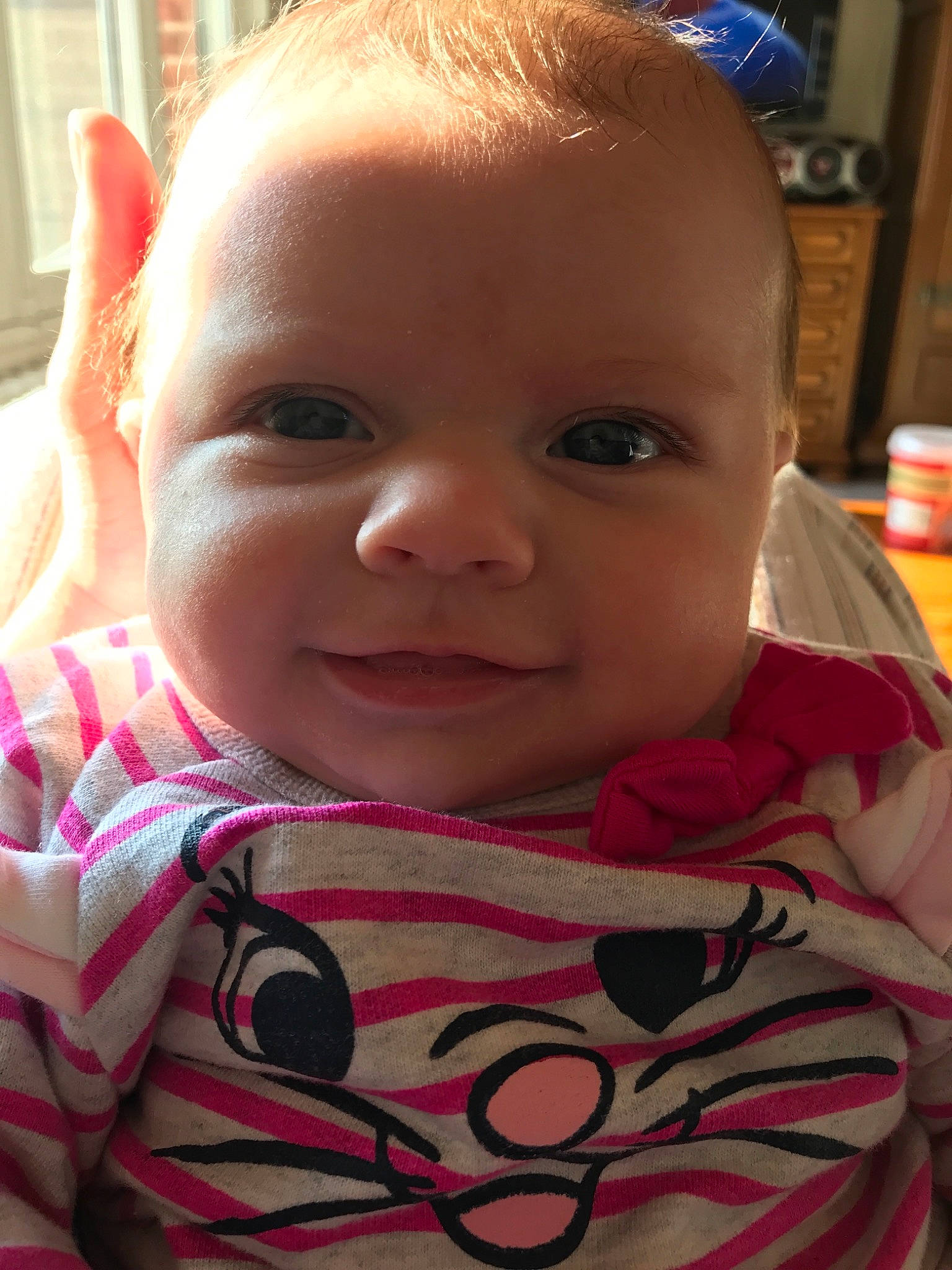 Melinda participe au concours pour gagner de l'argent avec cette photo : baby, beauty, cheek, child, chin, close_up, eye, eyebrow, face, facial_expression, forehead, head, iris, lip, mouth, nose, organ, person, pink, skin