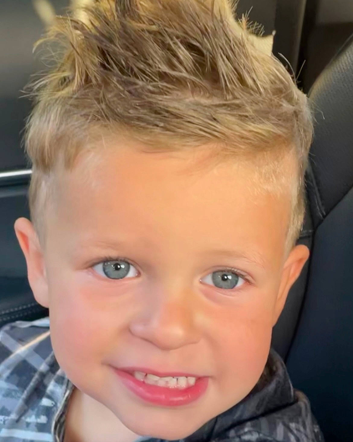 Tristan is registered to the contest to win money with this photo: cheek, chin, clothing, ear, eyebrow, eyelash, face, forehead, hairstyle, head, iris, jaw, joy, lip, mammal, mouth, neck, nose, person, skin