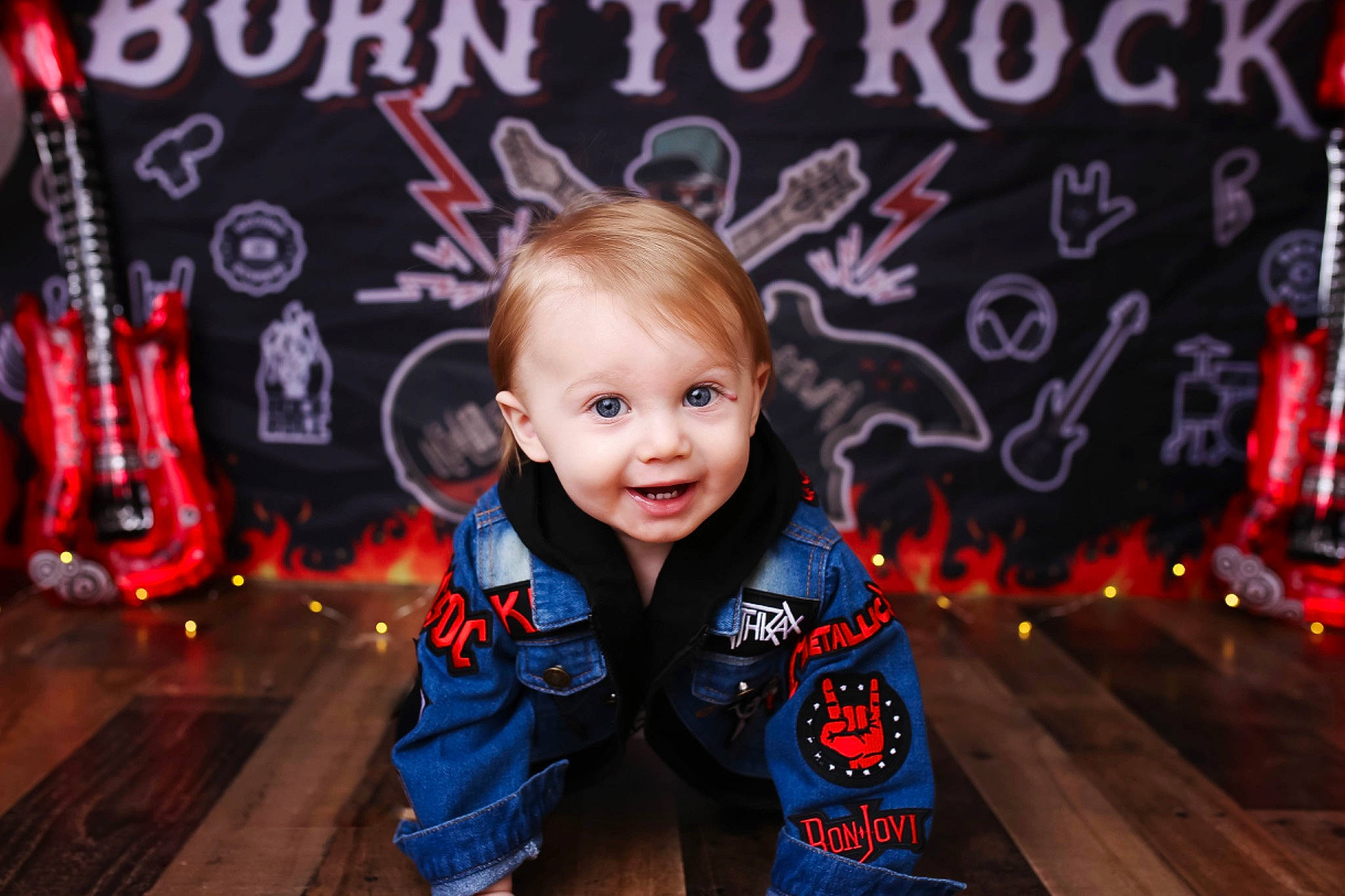 Gryffin joined the competition — help win amazing prizes! blackboard, chalk, child, christmas, christmas_eve, electric_blue, event, flash_photography, flooring, font, fun, happy, holiday, person, room, sitting, smile, t_shirt, toddler, tree
