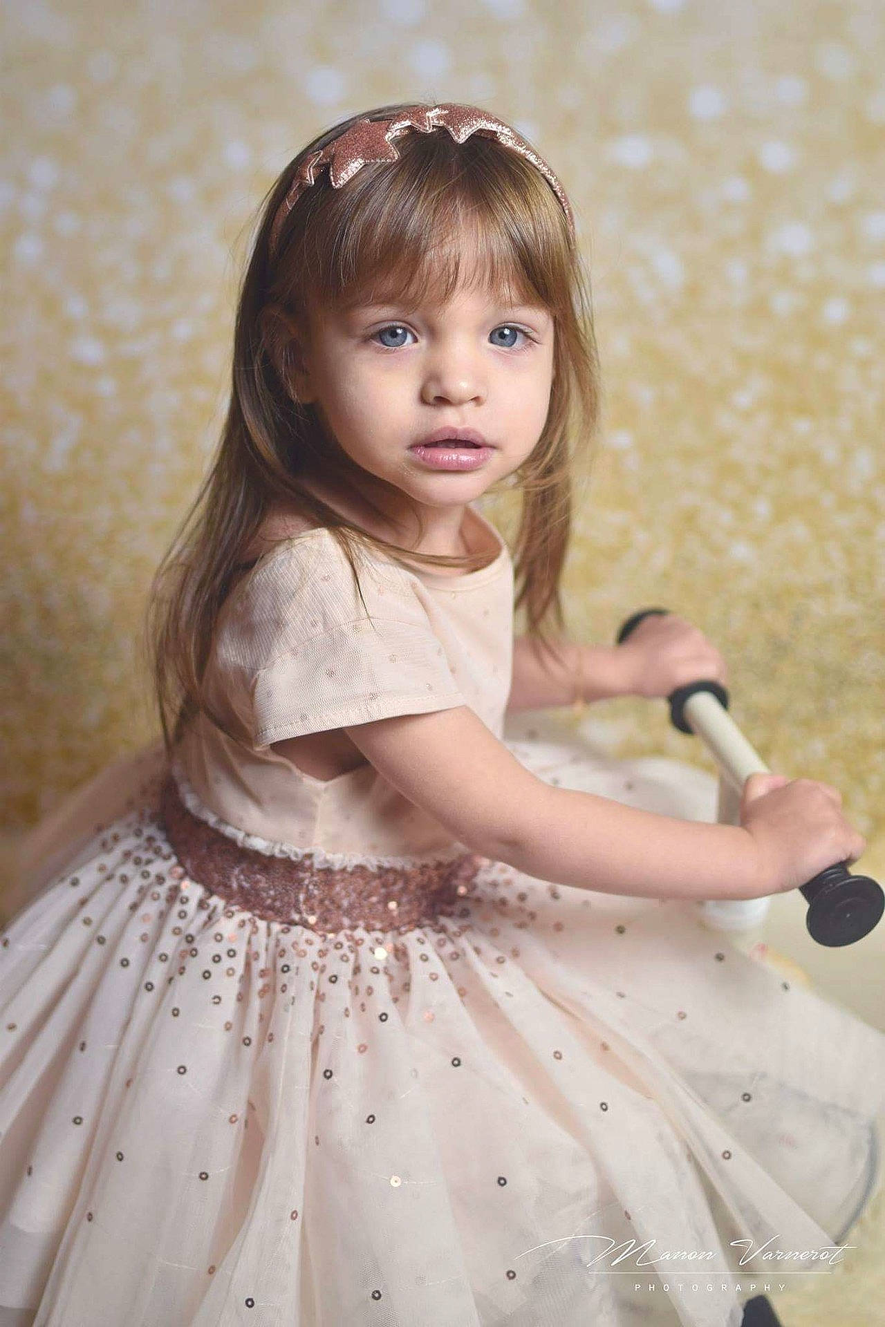 Iliana a rejoint le concours — aidez-le/la à gagner de superbes lots ! beauty, child, clothing, doll, dress, eye, girl, gown, hairstyle, infant, model, person, portrait, portrait_photography, skin, toddler, toy