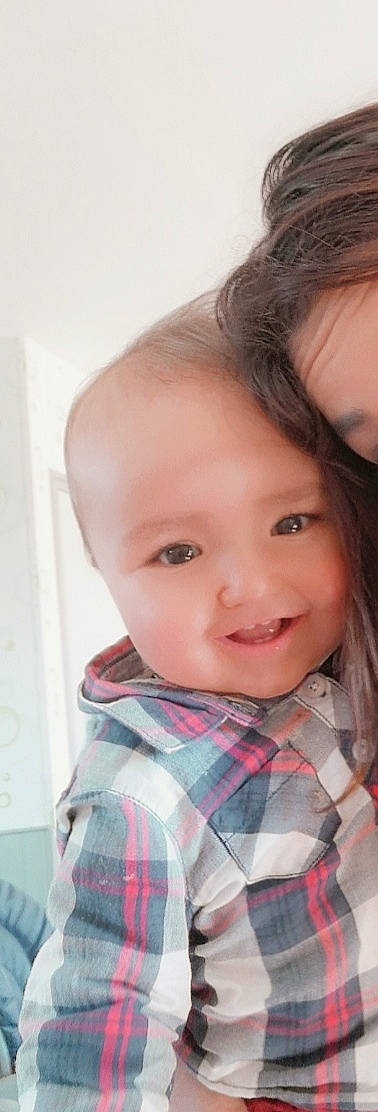 Julio participe au concours pour gagner de l'argent avec cette photo : baby, beauty, cheek, child, child_model, chin, eye, eyebrow, face, facial_expression, forehead, hair, head, iris, joy, lip, mouth, nose, person, skin