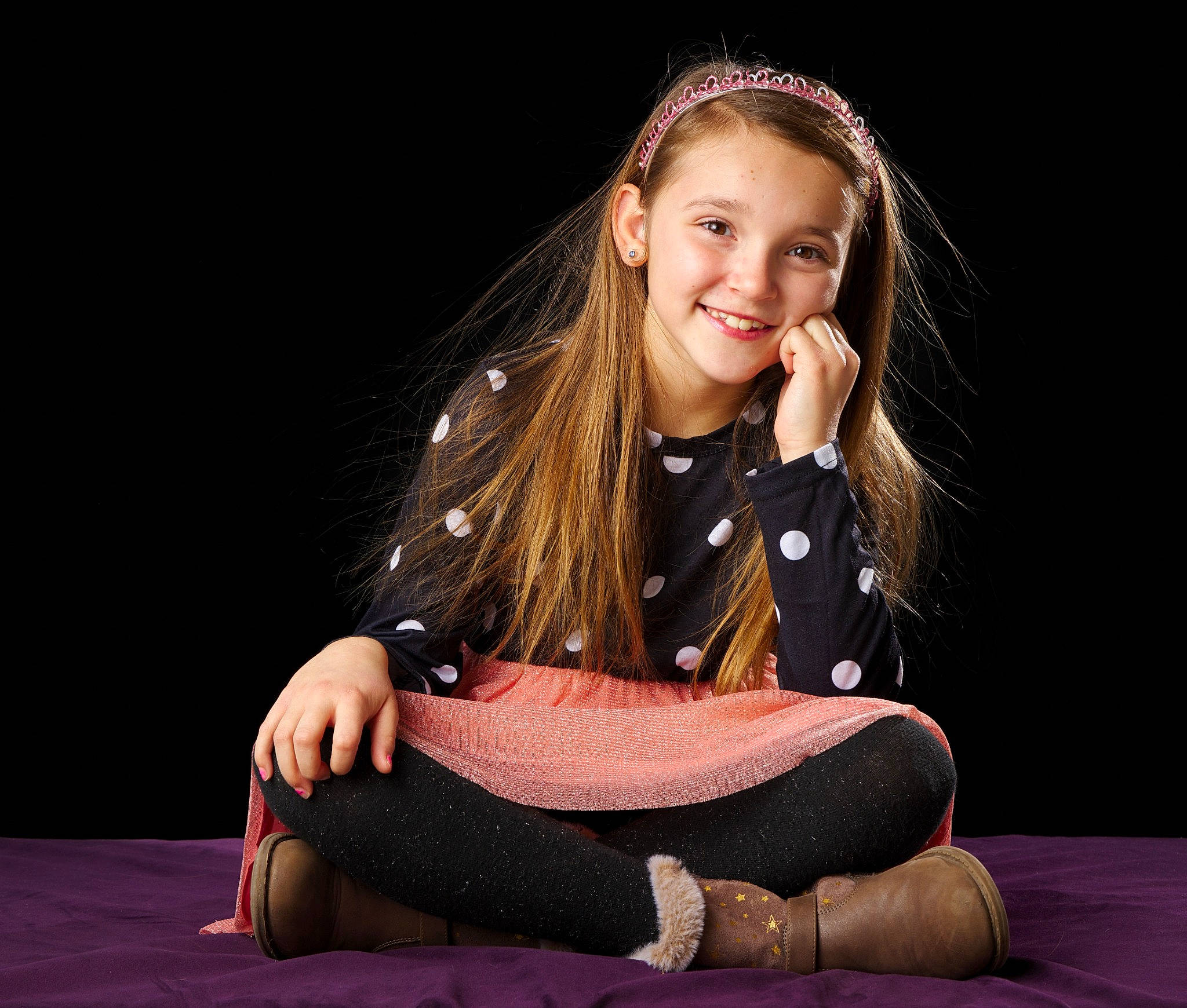 Maeva participe au concours pour gagner de l'argent avec cette photo : beauty, blond, brown_hair, entertainment, event, face, fashion_design, flash_photography, fun, hair, happy, human_leg, joy, knee, lap, leg, lip, long_hair, person, skin