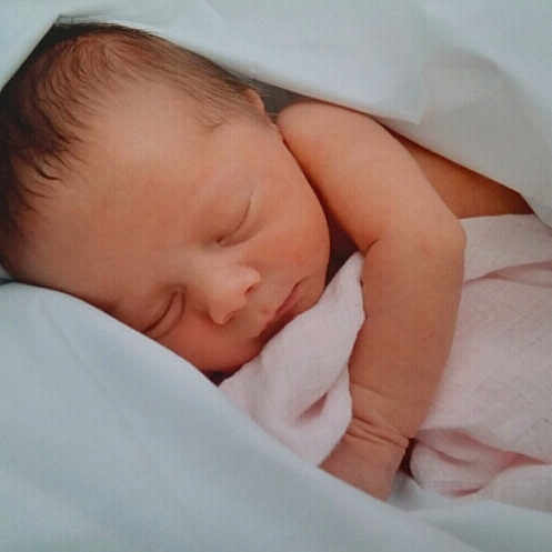 Primrose is registered to the contest to win money with this photo: