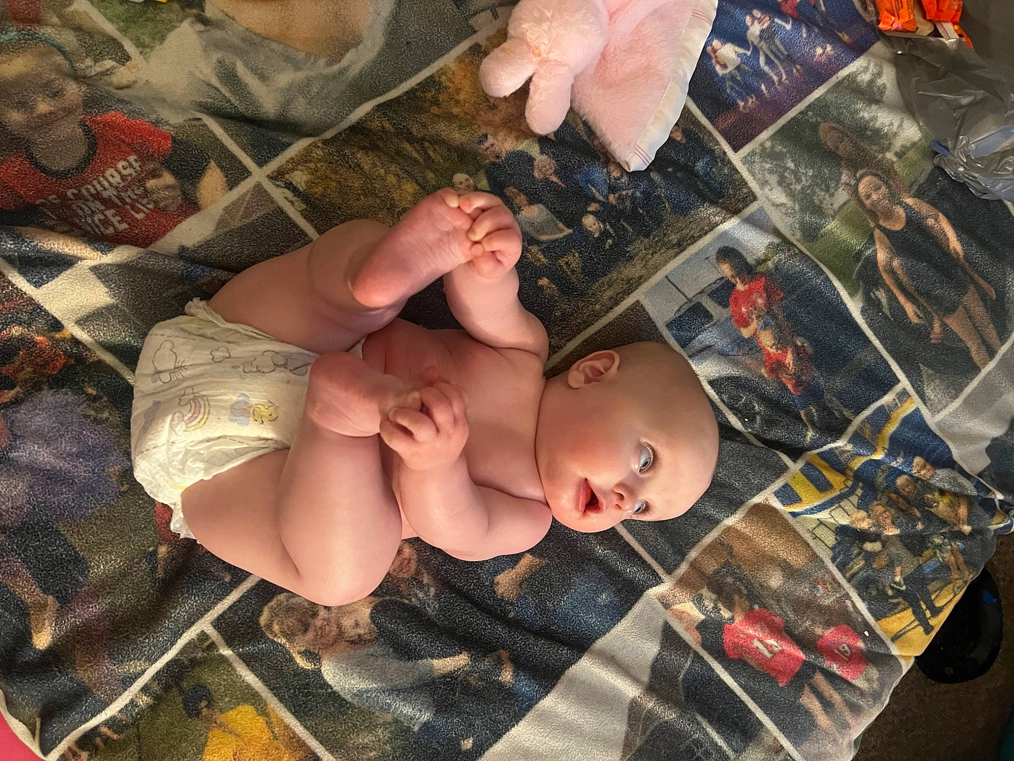 Aurora is registered to the contest to win money with this photo: abdomen, art, baby, baby_products, chest, child, finger, flesh, foot, fun, gesture, hand, human_leg, nail, pattern, person, room, thigh, thumb, toddler