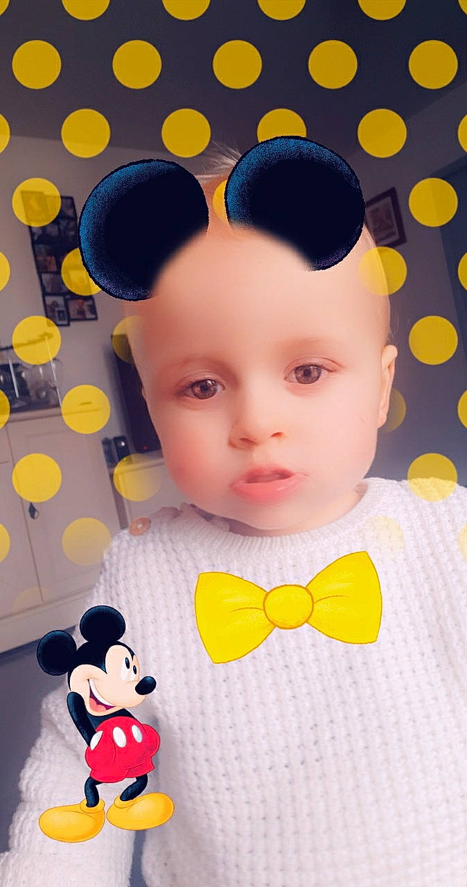 Ulysse a rejoint le concours — aidez-le/la à gagner de superbes lots ! baby, baby_toddler_clothing, bow_tie, cheek, child, cool, eyewear, facial_expression, happy, headwear, light, nose, orange, organ, pattern, person, photograph, skin, textile, toy