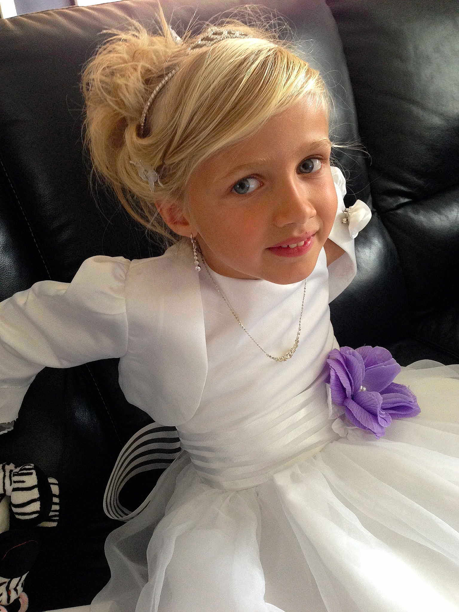 Louise participe au concours pour gagner de l'argent avec cette photo :
