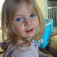 Sophia is registered to the contest to win money with this photo: