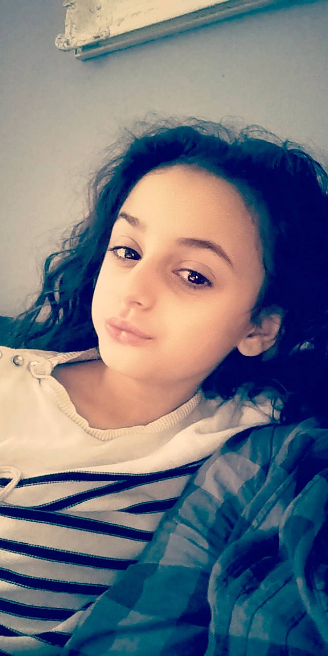 Nina a rejoint le concours — aidez-le/la à gagner de superbes lots ! beauty, black_hair, blue, cheek, chin, cool, eye, eyebrow, face, forehead, hair, hairstyle, head, lady, lip, nose, person, portrait, selfie, skin