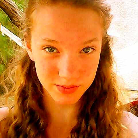 Céline participe au concours pour gagner de l'argent avec cette photo :