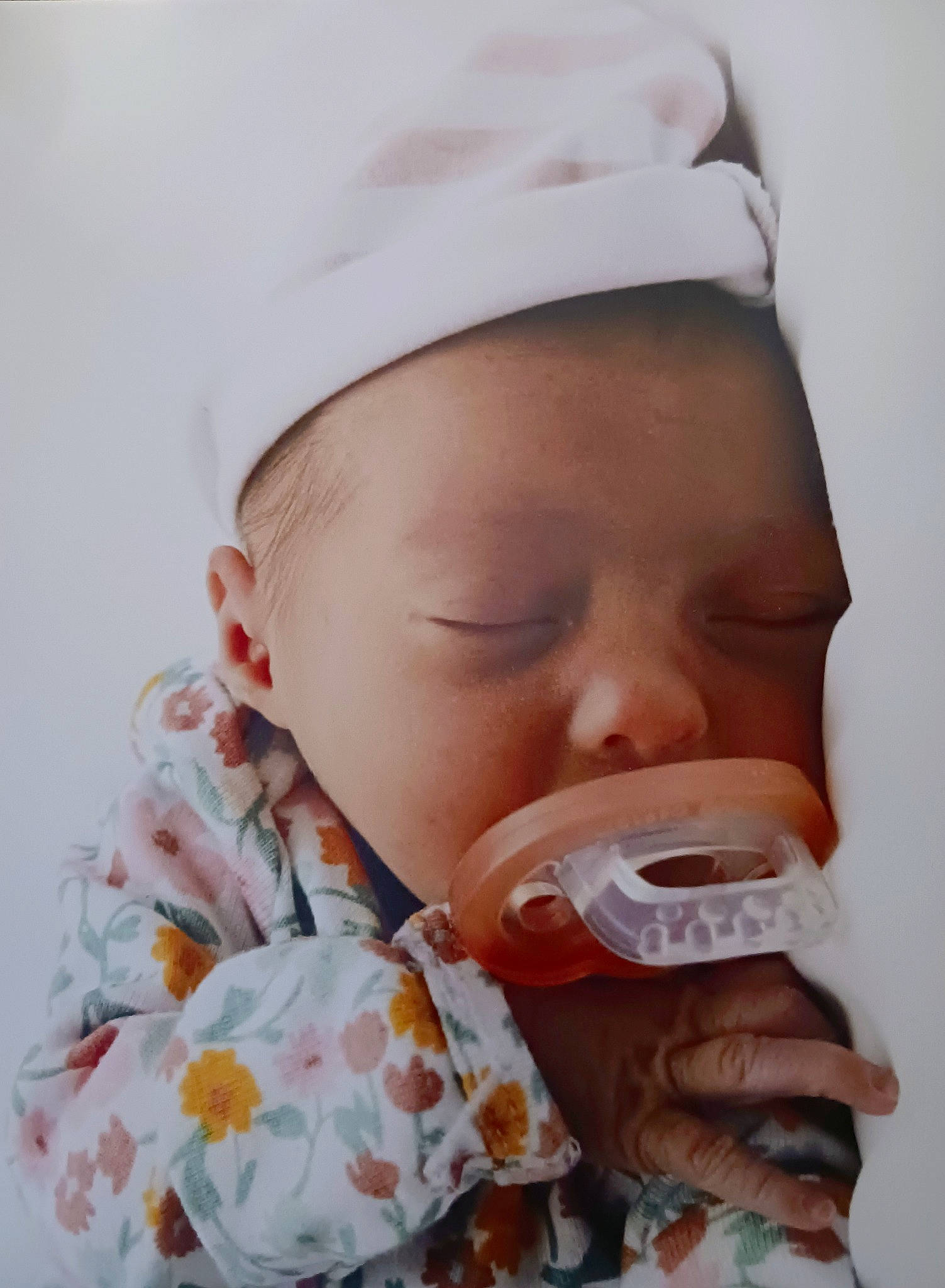 Valerie is registered to the contest to win money with this photo: baby, baby_bottle, baby_products, baby_toddler_clothing, cheek, chin, drinking, drinkware, eyebrow, eyelash, face, hand, head, lip, mouth, nose, person, plastic_bottle, skin, tableware